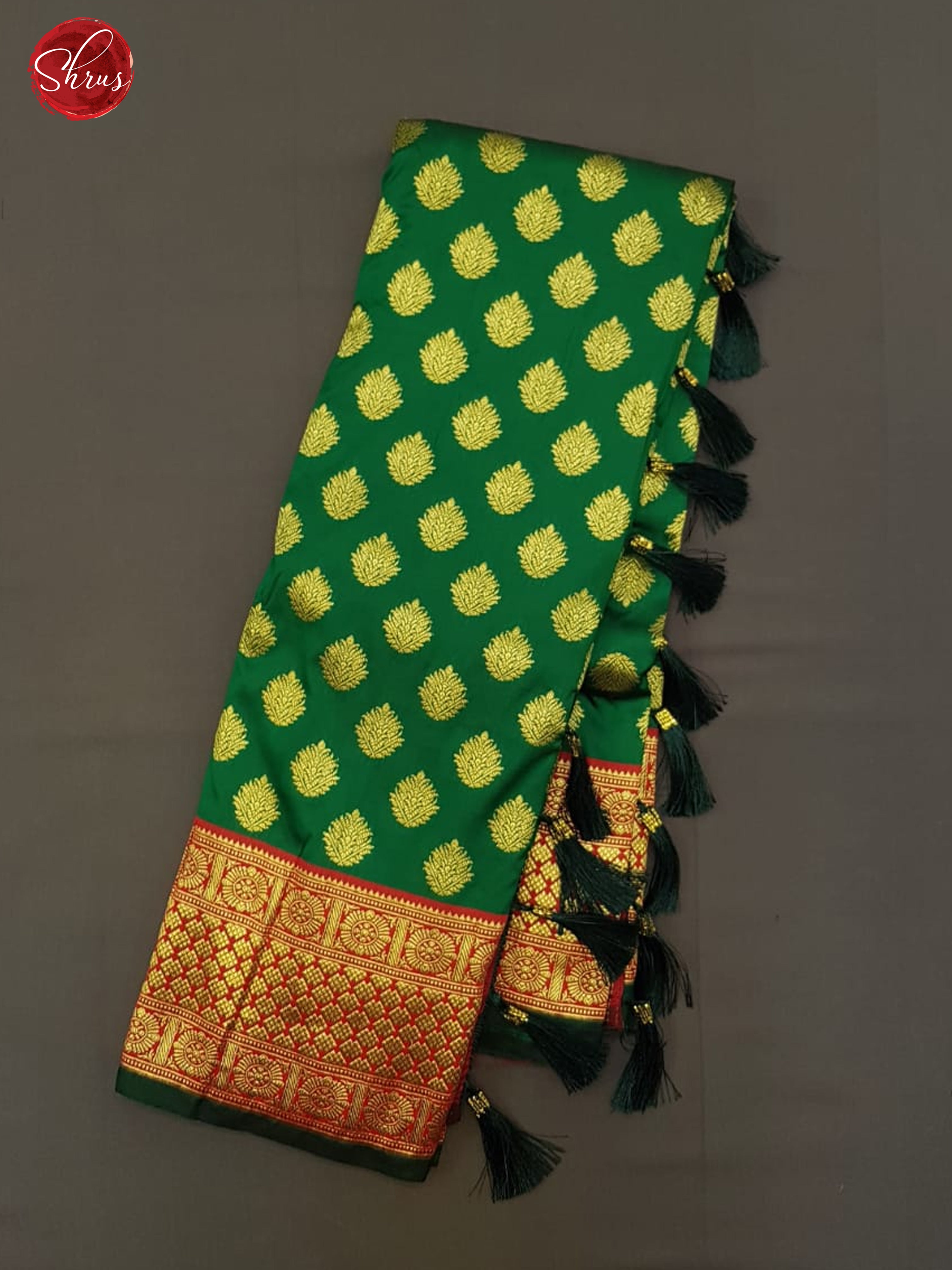 Green & Red - Semi Kanchipuram with Zari woven floral buttas on the body & Zari Border - Shop on ShrusEternity.com