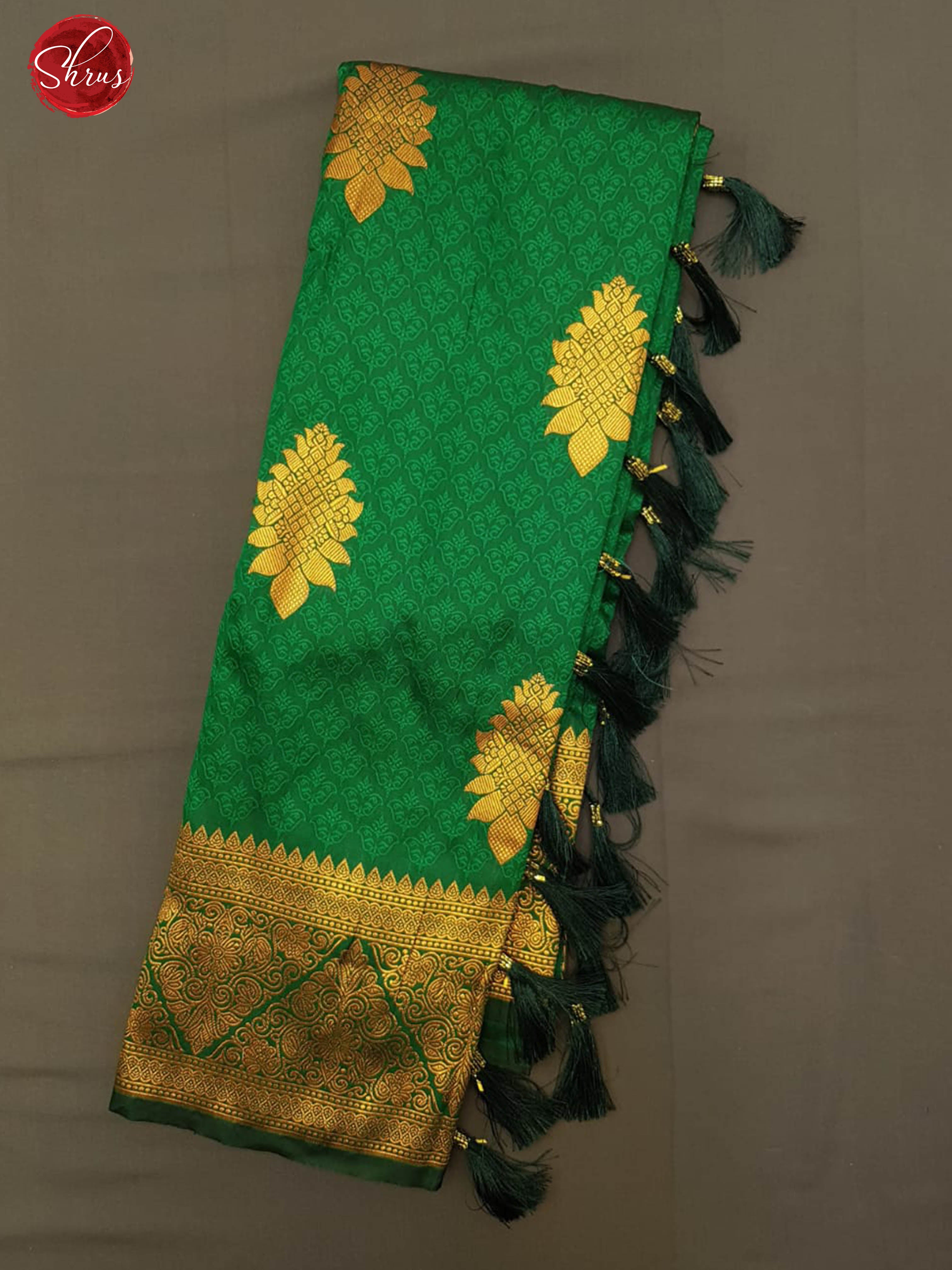 Green(Single Tone)-Semi Kanchipuram with Zari woven floral motifs , self jacquard on the body & Zari Border - Shop on ShrusEternity.com