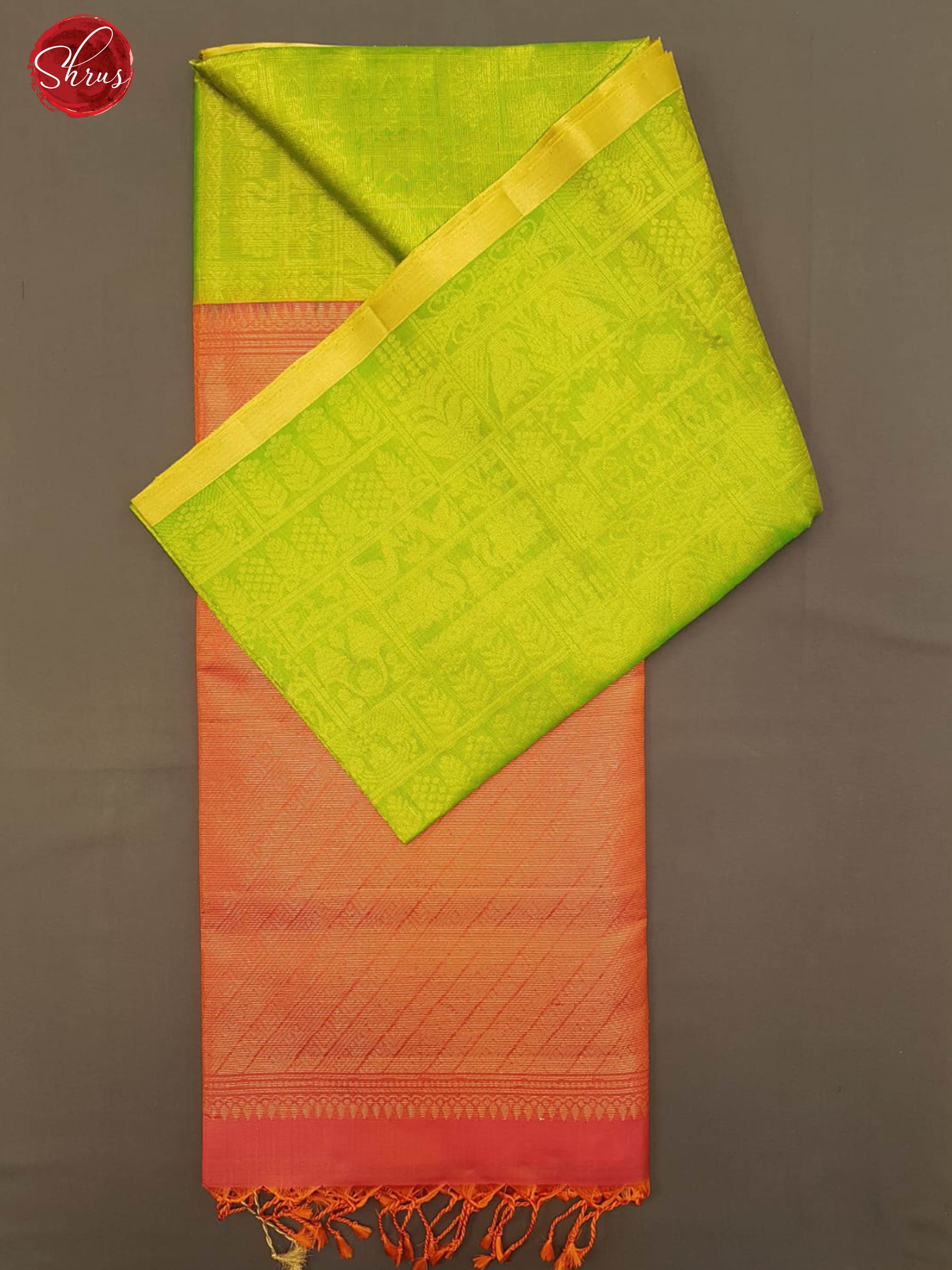 Green & Orangish Pink -Borderless Soft Silk with zari woven floral , birds buttas on the body - Shop on ShrusEternity.com