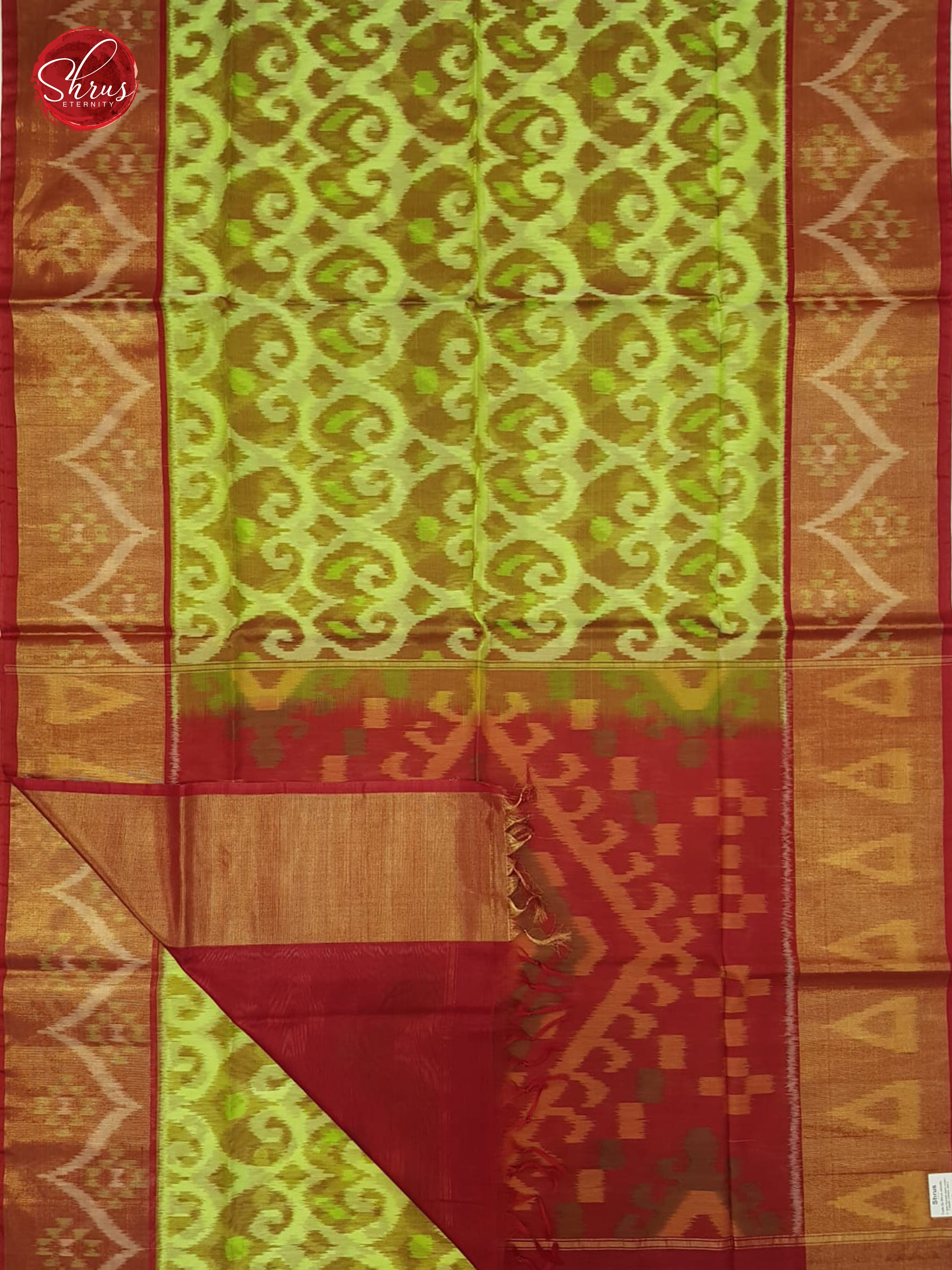 Green & Red - Pochampally Silk Cotton with ikkat weaving pattern on the body & Contrast border - Shop on ShrusEternity.com
