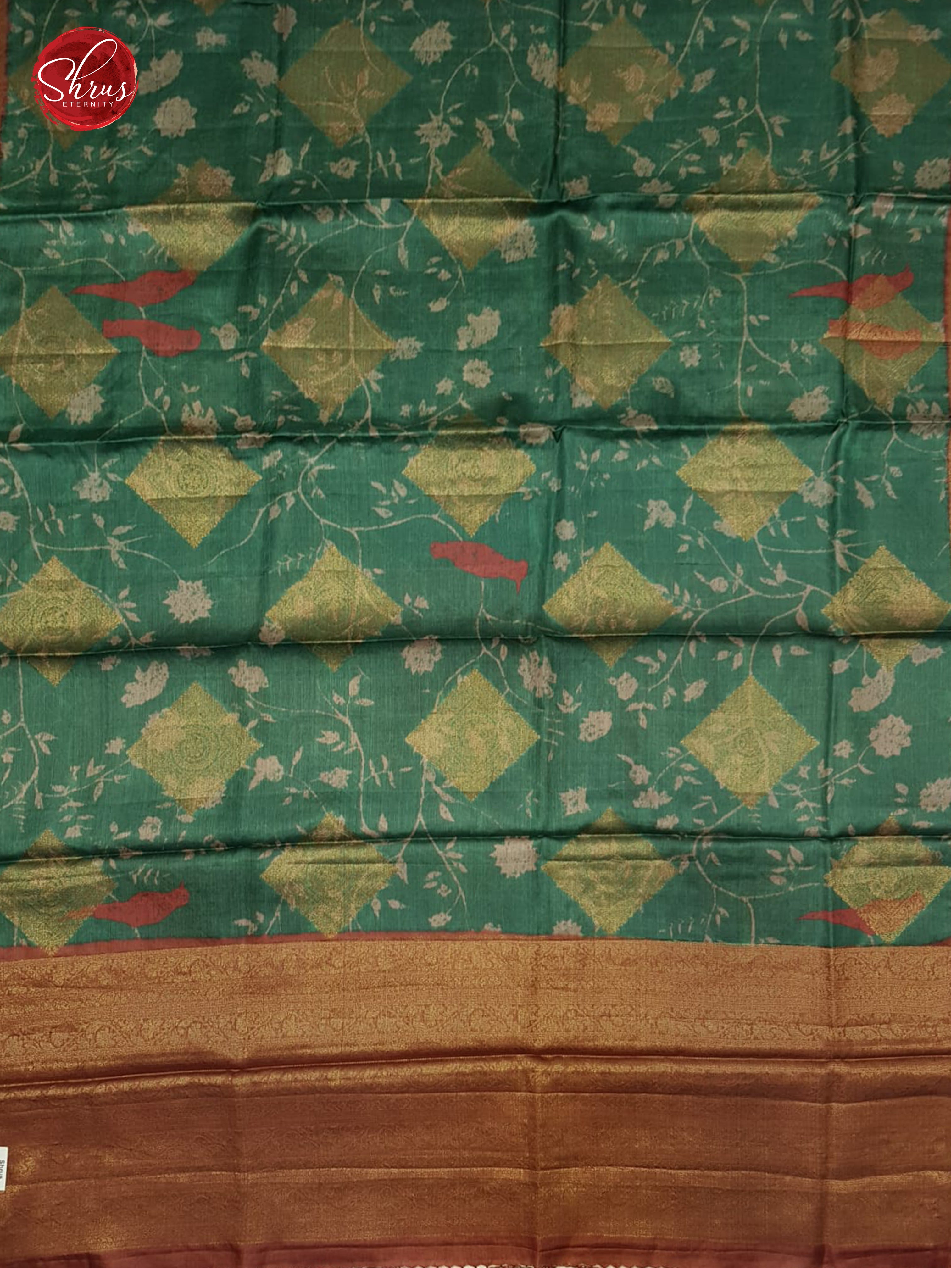 Green & Red- Borderless Tussar with zari woven floral motifs, floral print on the body - Shop on ShrusEternity.com