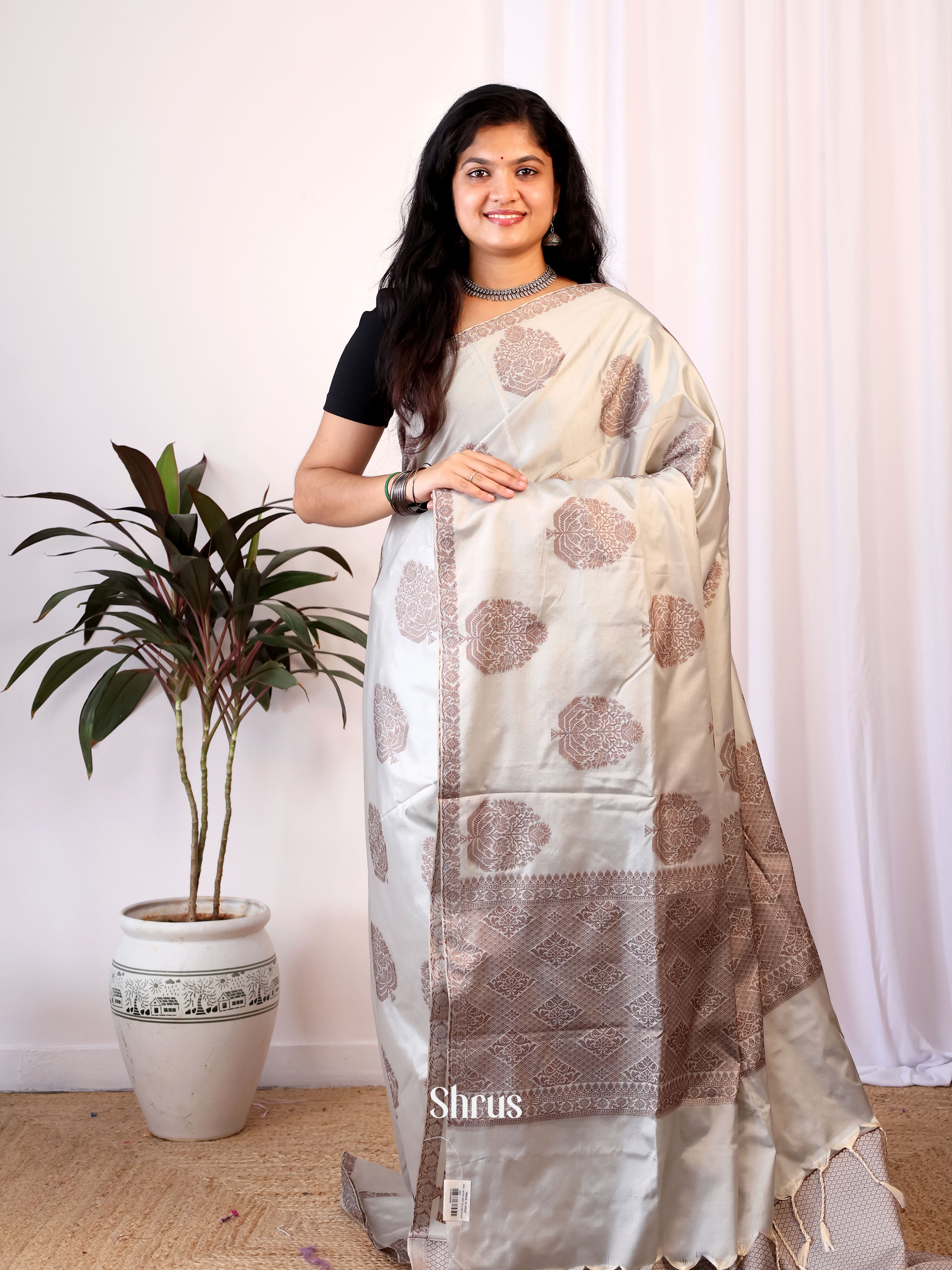 Grey- Semi Softsilk Saree