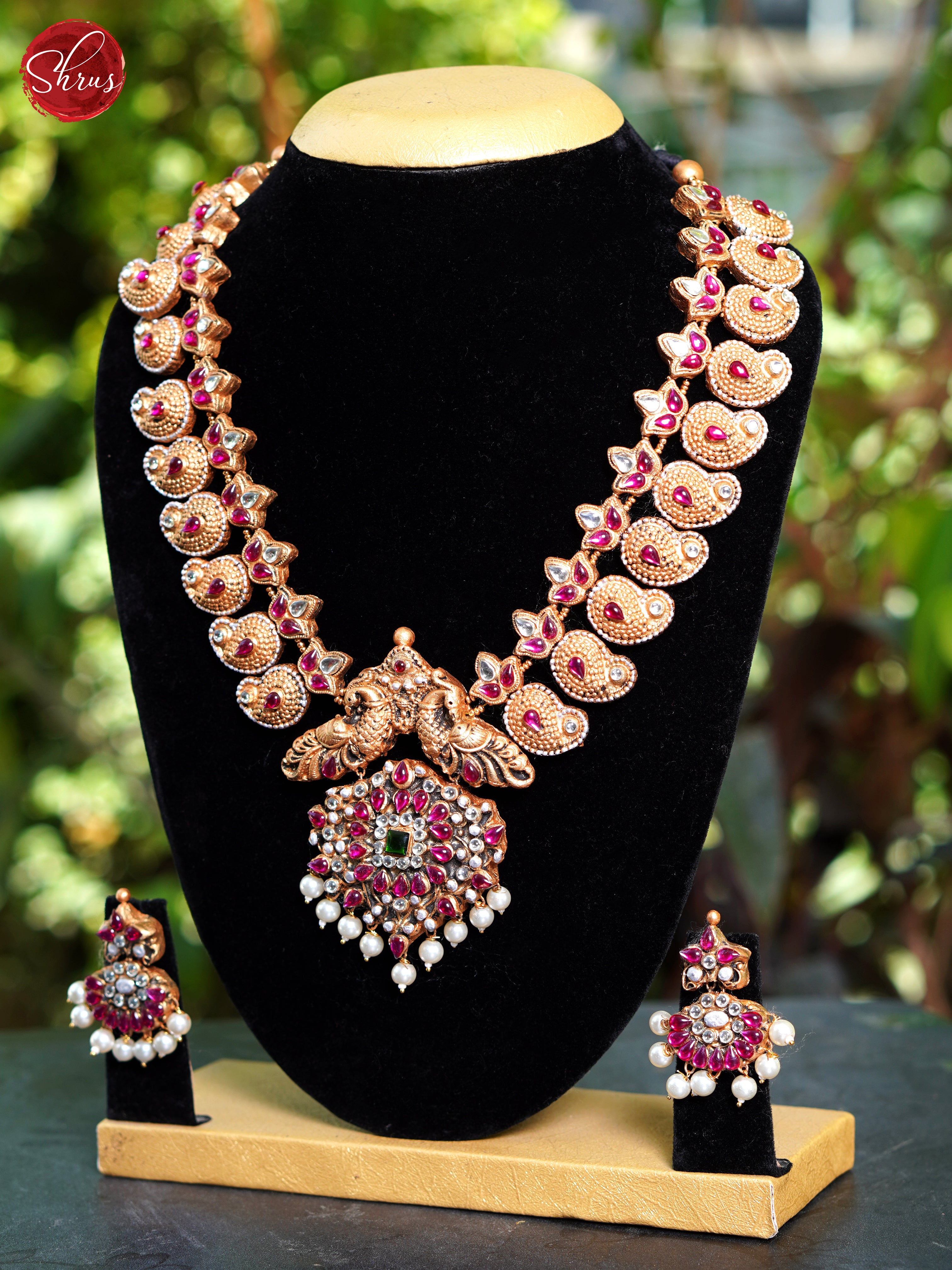 Floral pendant Manga Chain terracotta necklace with Earring  - Neck Piece & Earrings - Shop on ShrusEternity.com