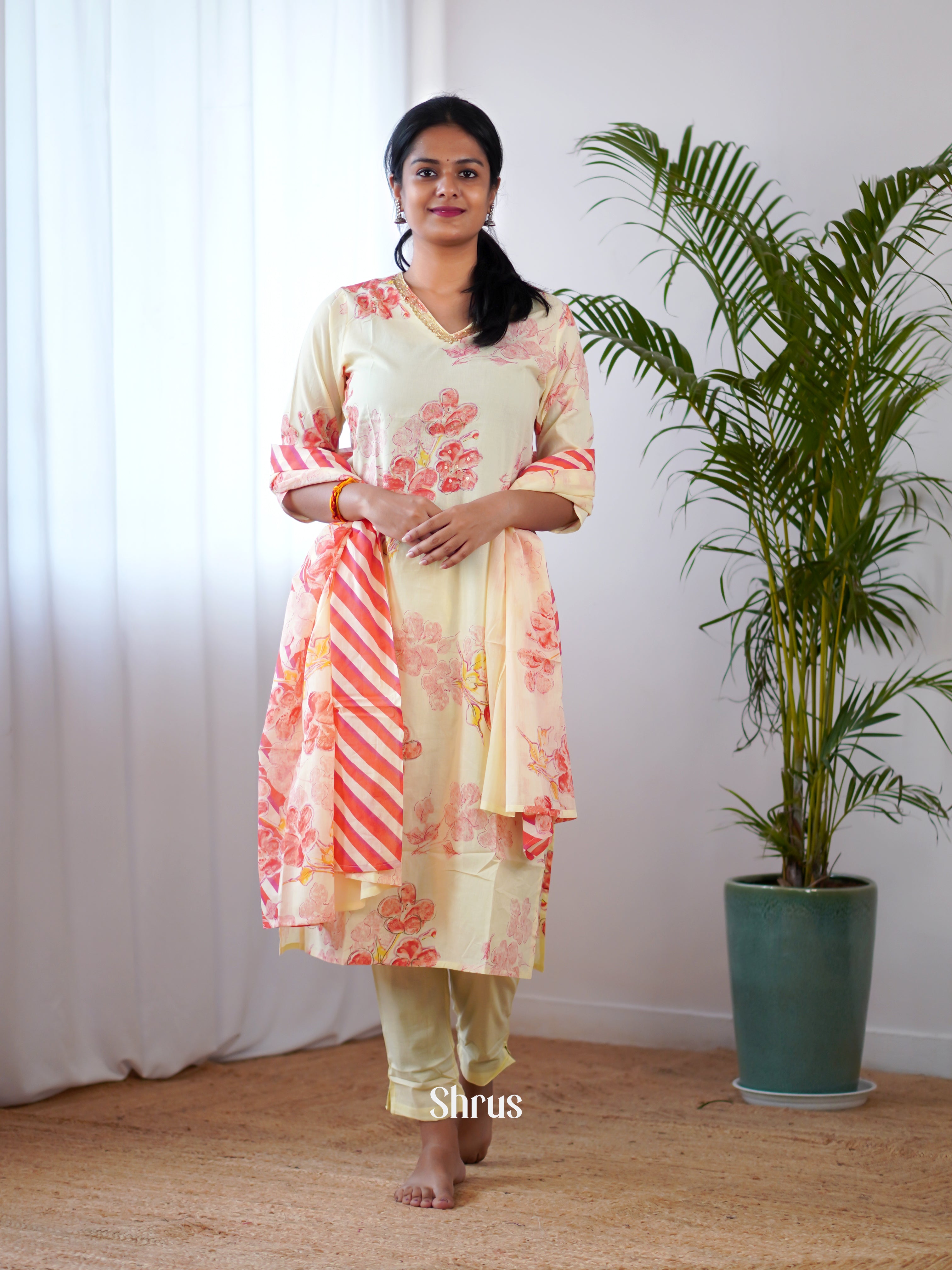 Cream- 3pc Readymade Suits