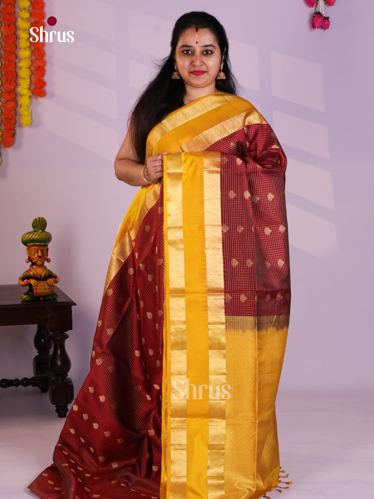 Buy Classy Arakku Soft Silk Saree with Vaira Oosi Checks, Floral Buttas & Mustard Yellow Pallu