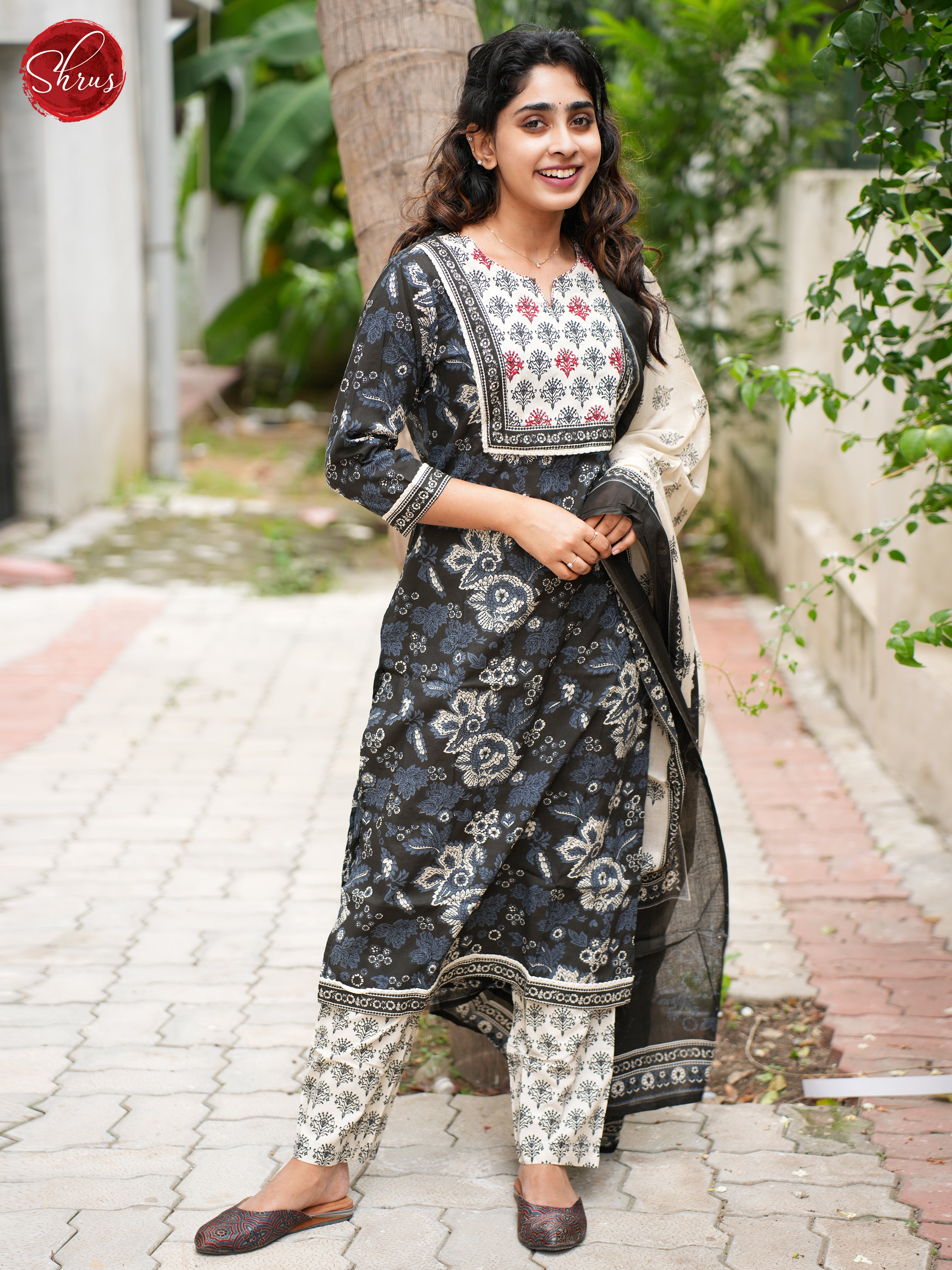 Black & White - Block Printed Cotton 3 Piece Readymade Salwar - Shop on ShrusEternity.com