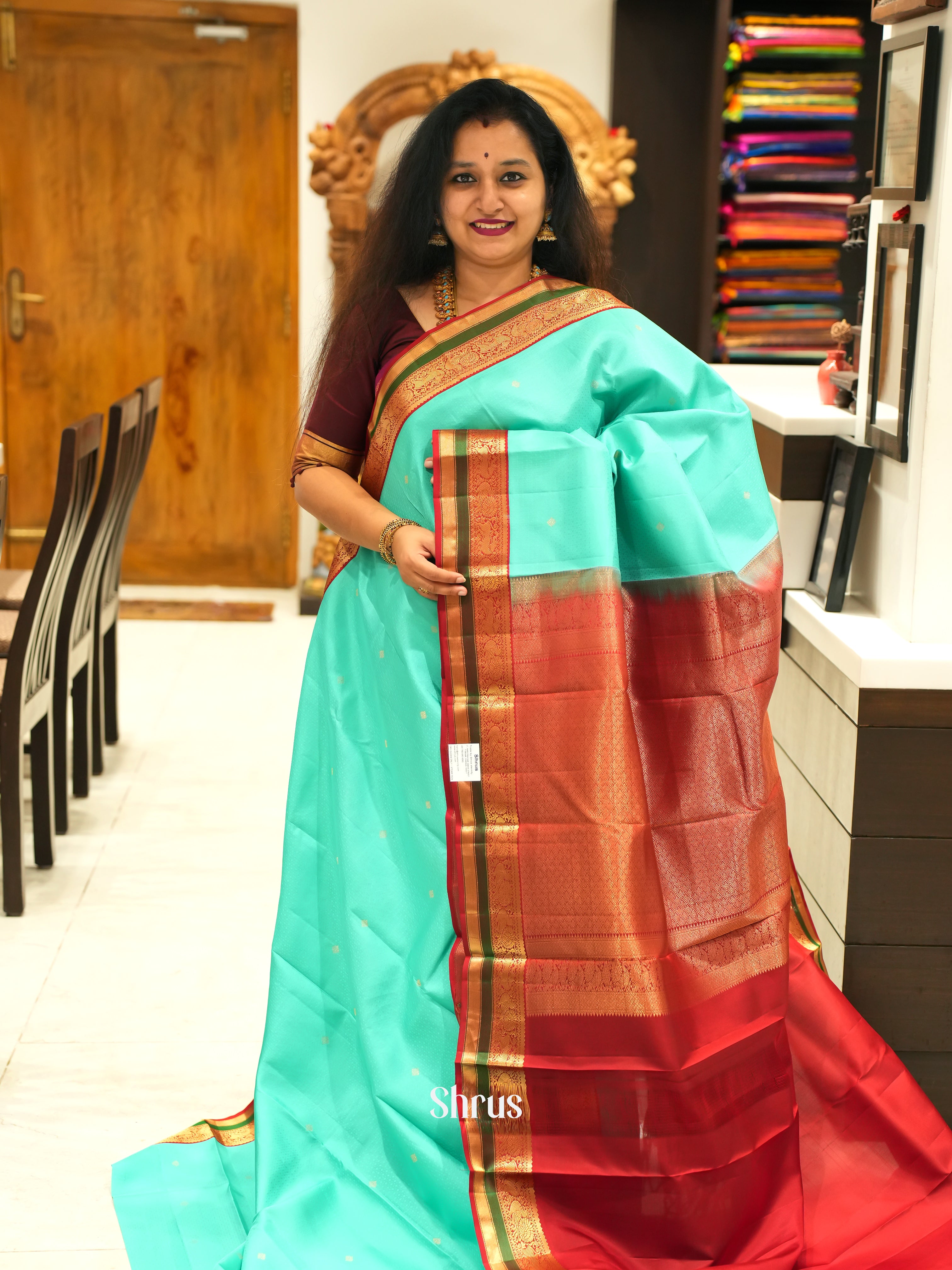 Green and Red- Korvai Kanchipuram silk