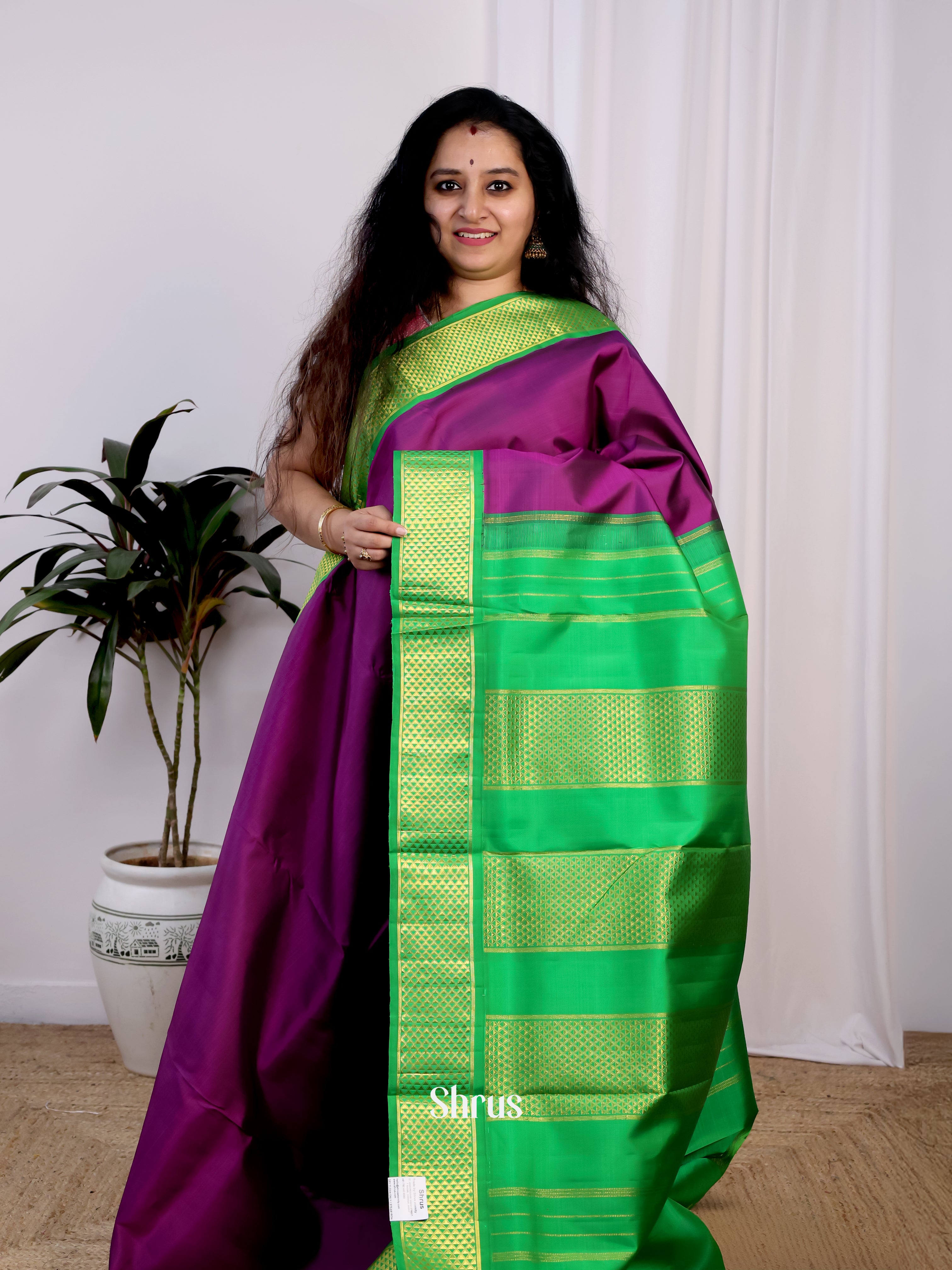 Wine and green - Kanchipuram silk  Saree(9 Yards)