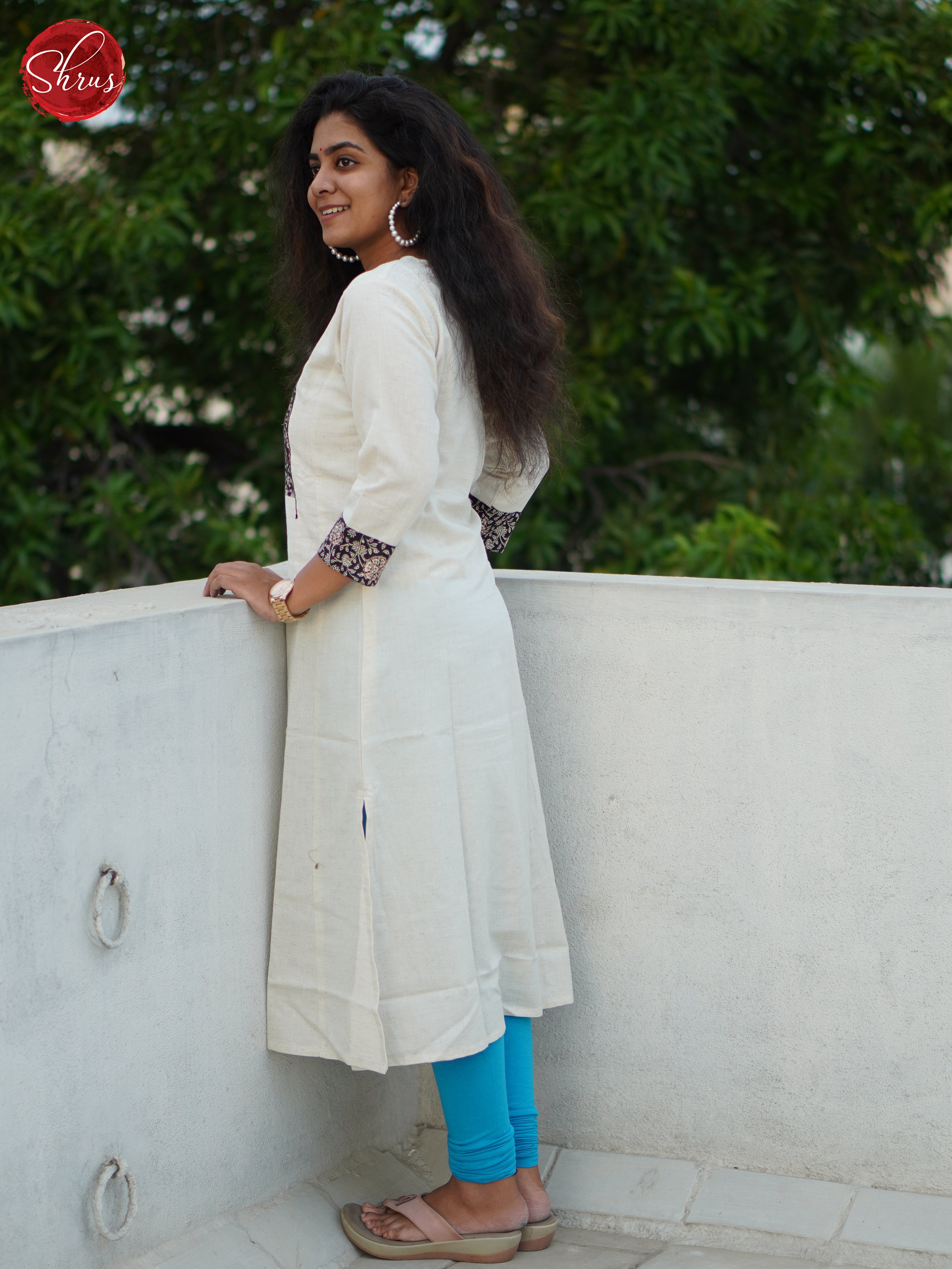 BGS19119 - Readymade kurti - Shop on ShrusEternity.com