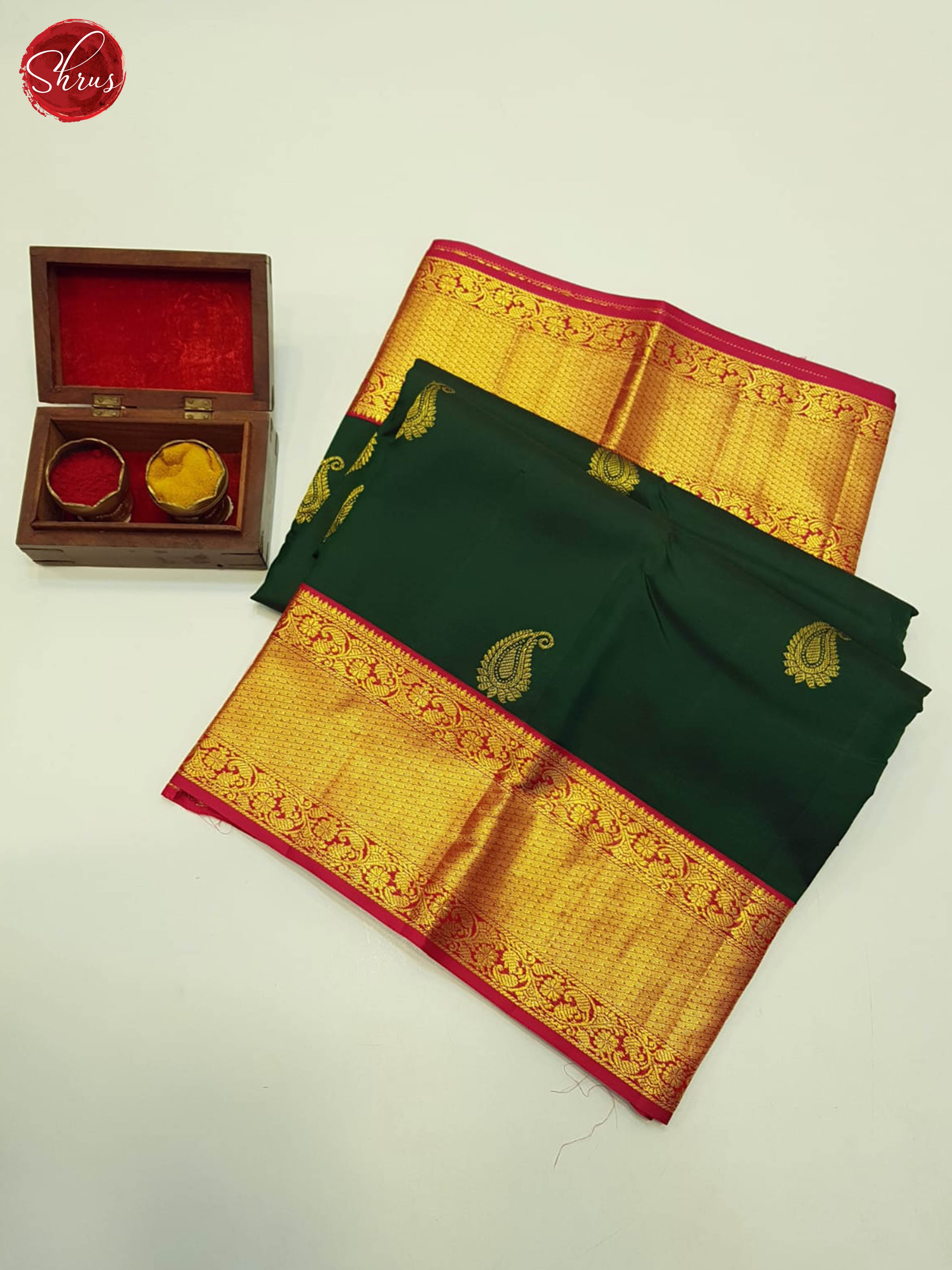 Green And Red-Kanchipuram silk saree - Shop on ShrusEternity.com