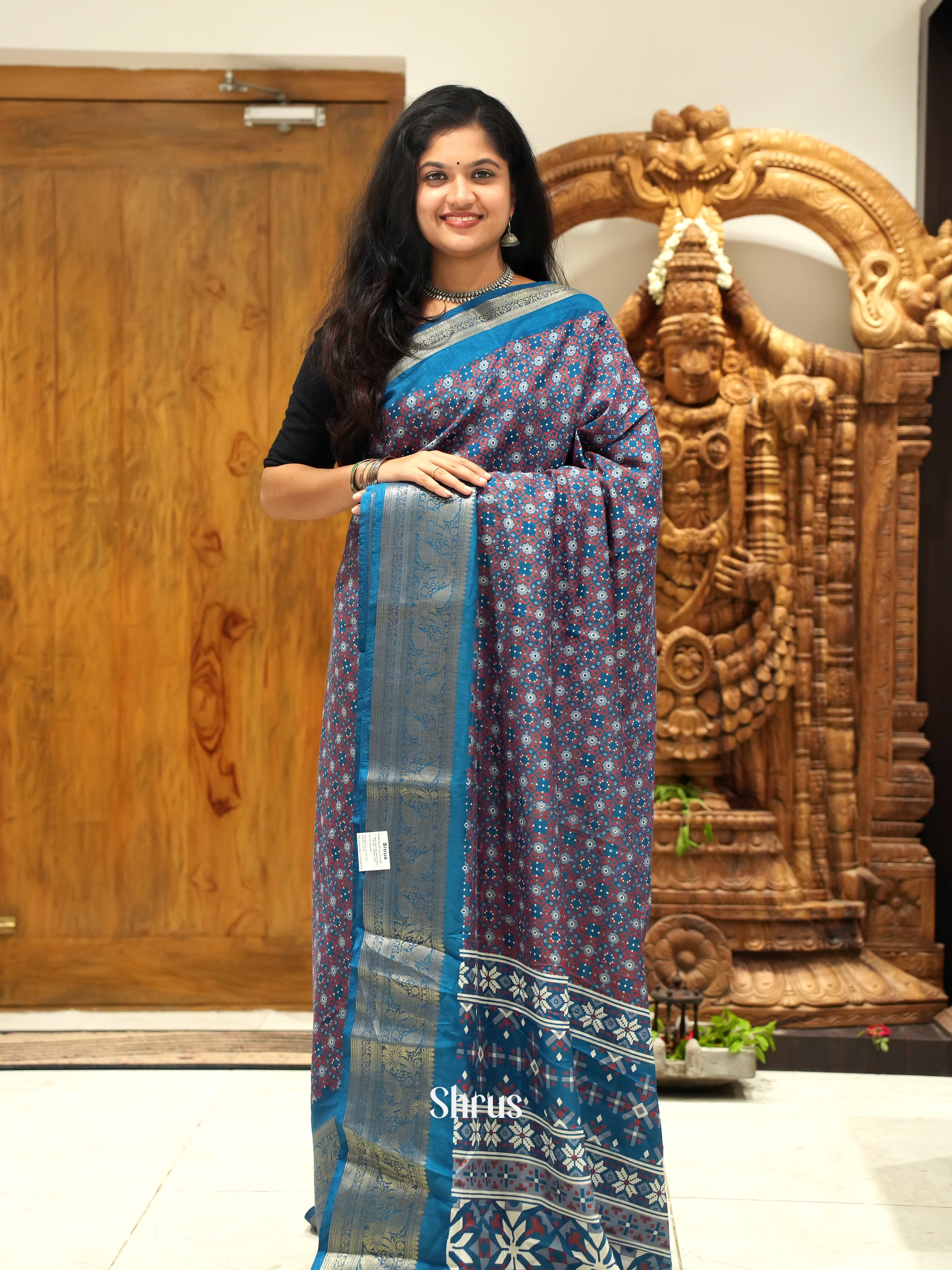 Red & Blue - Semi Crepe Saree