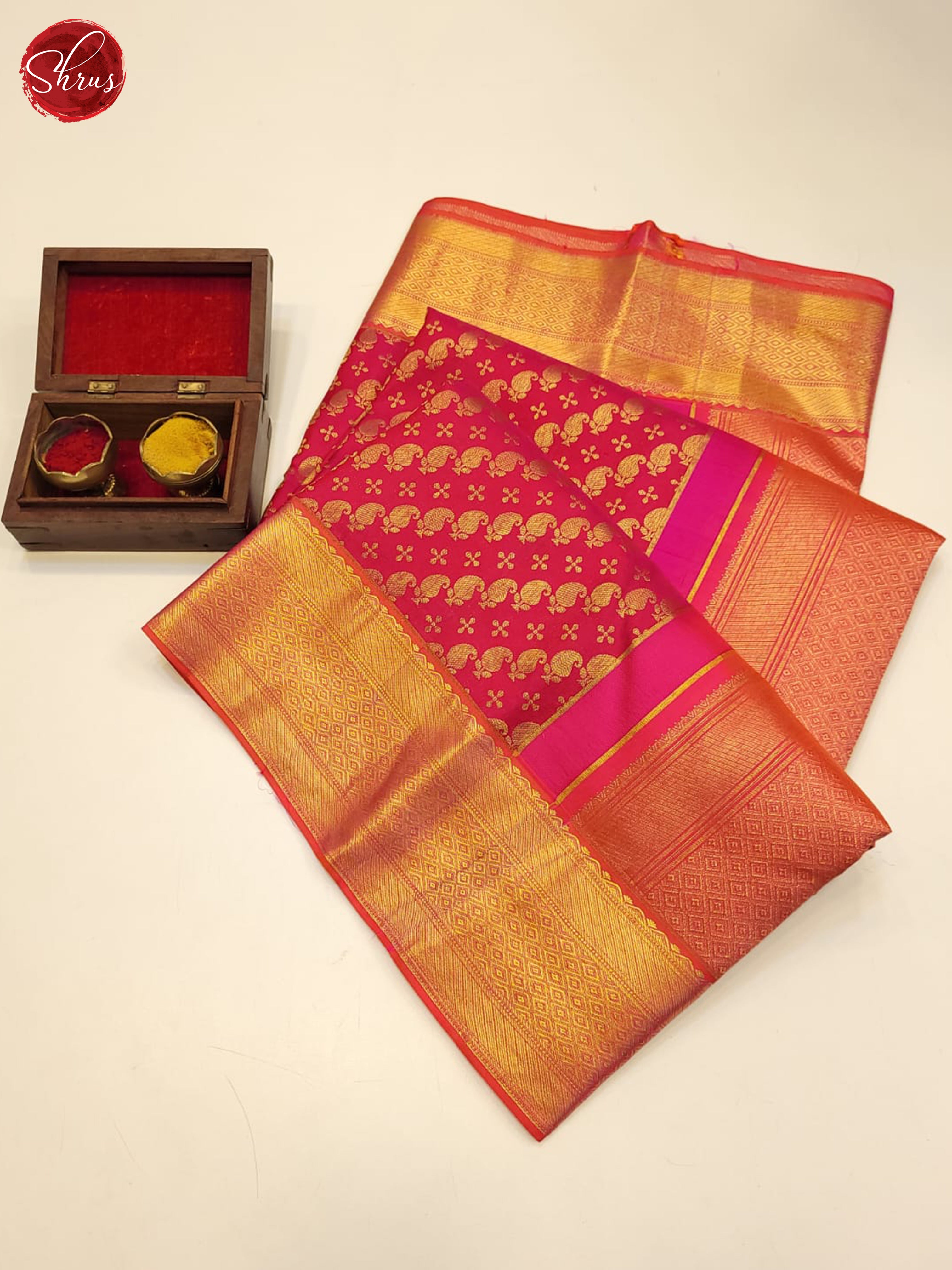 Wedding wear pure kanchipuram Silk saree with contrast pallu golden zari  Border saree at Rs 19000 | Pure Silk Sarees in Salem | ID: 2852289210212