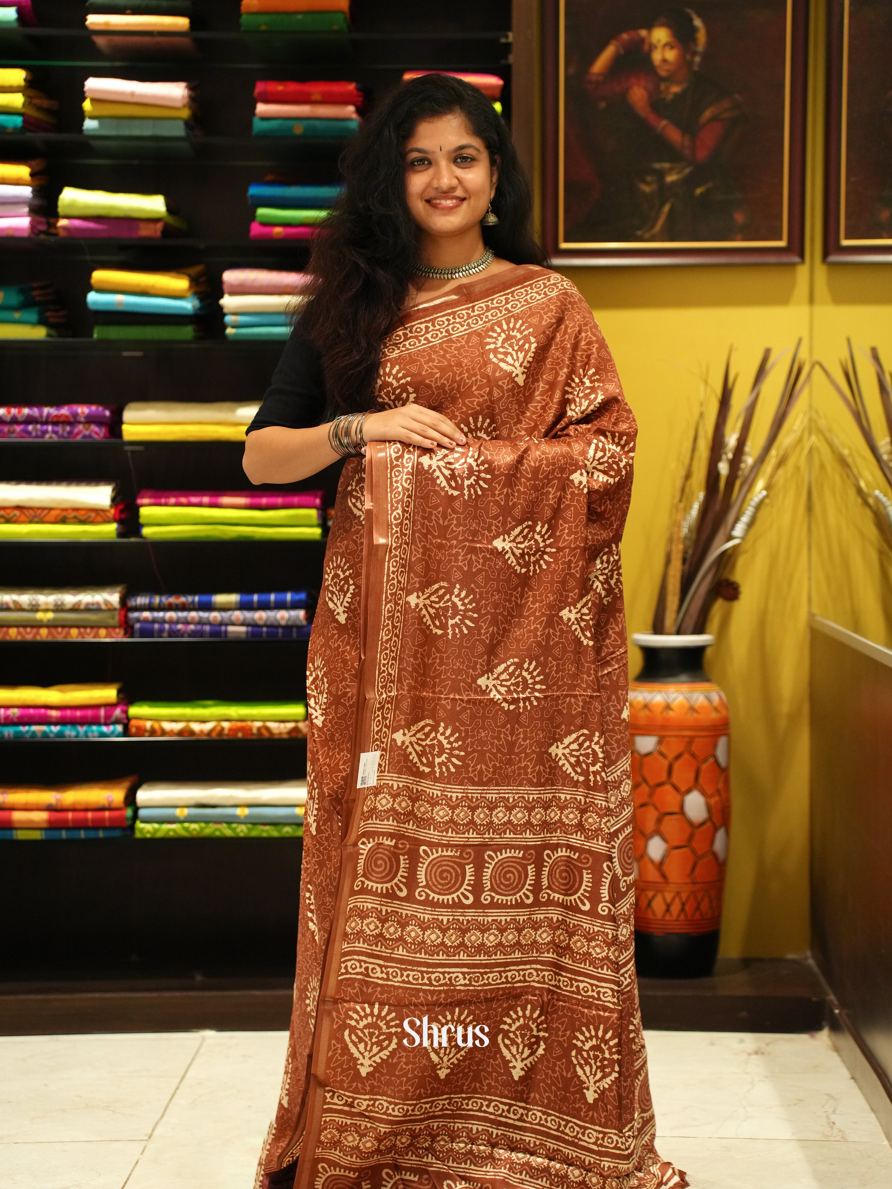 Brown(Single Tone) - Semi crepe Saree