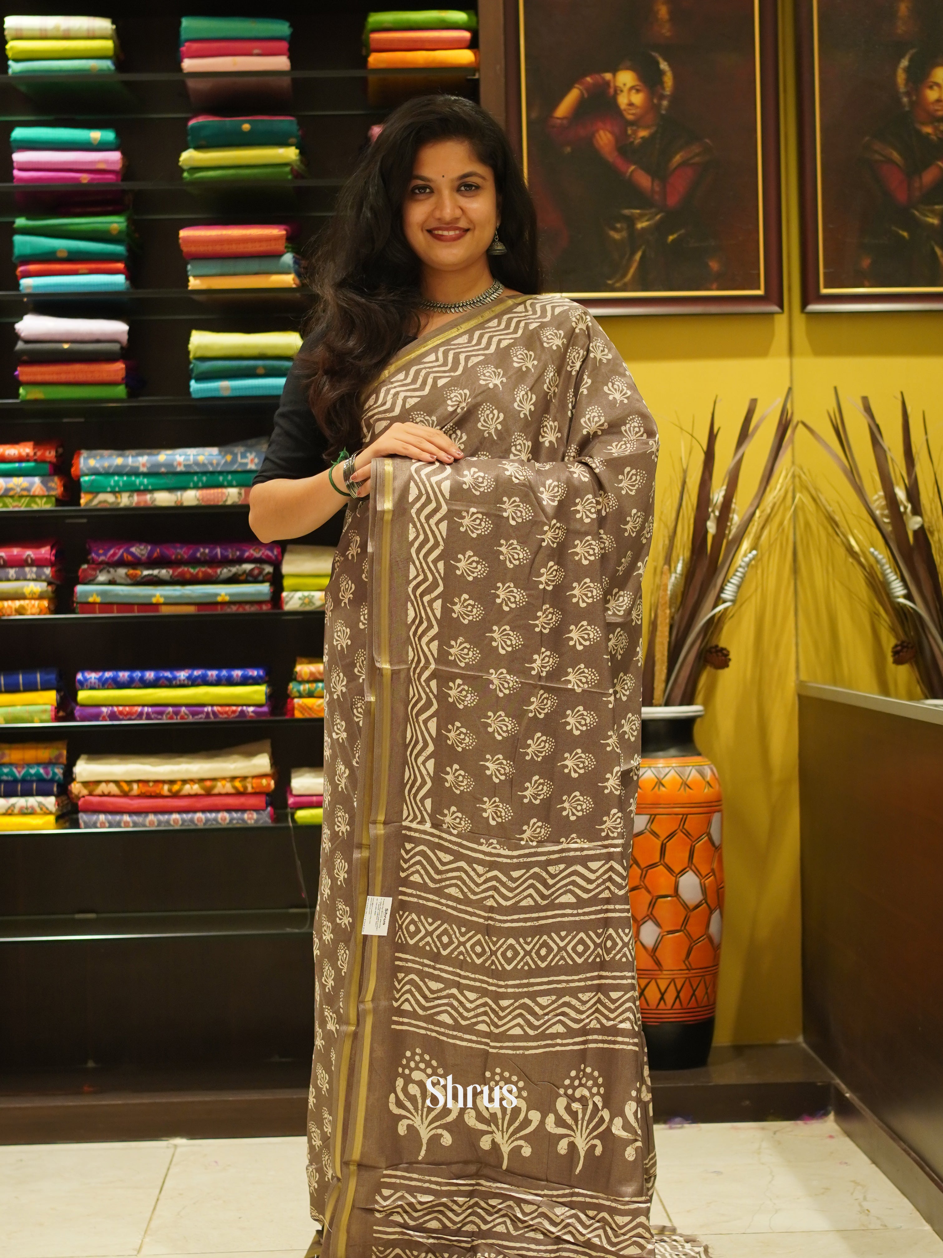 Brown(single tone) - Semi crepe Saree