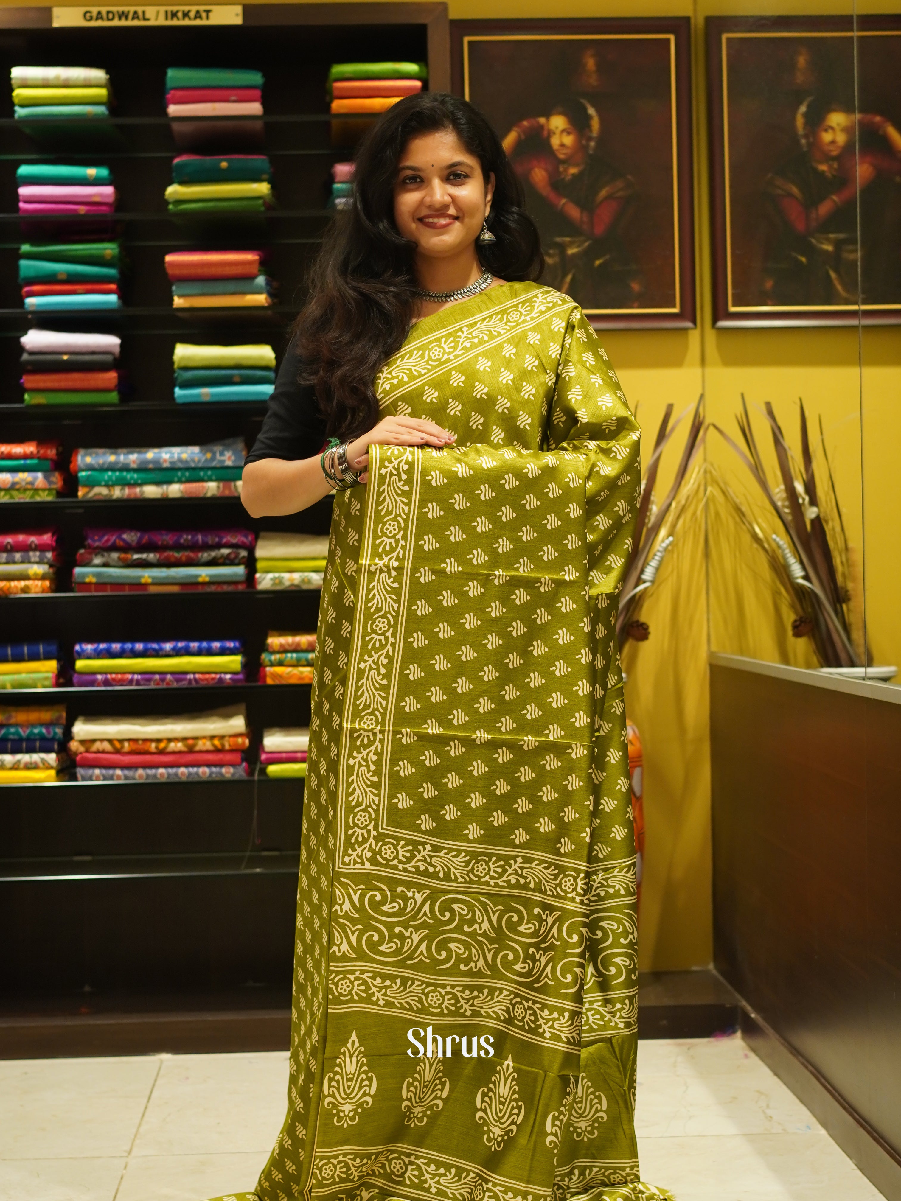 Green(Single Tone) - Semi crepe Saree