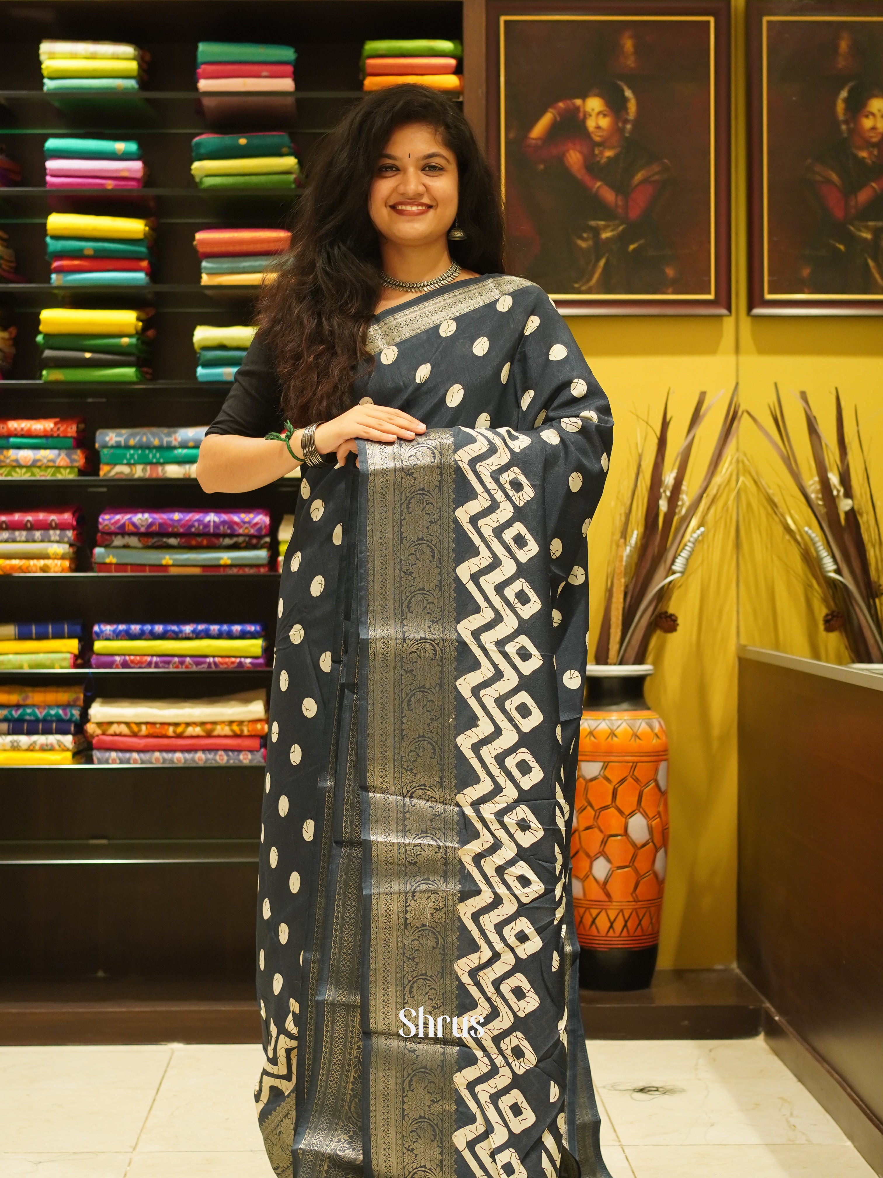 Grey(single Tone) - Semi Crepe Saree