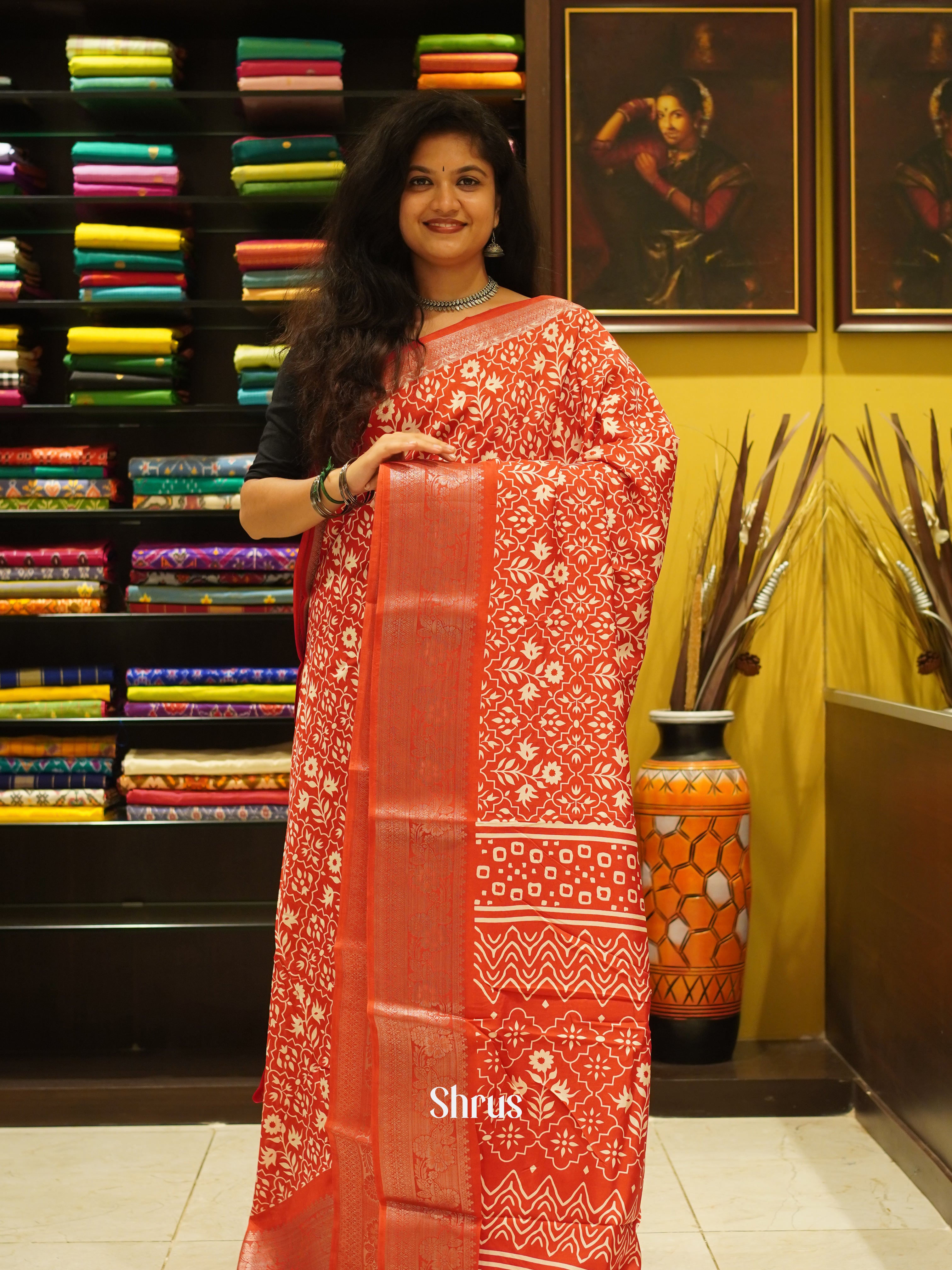 Red(Single Tone) - Semi Crepe Saree