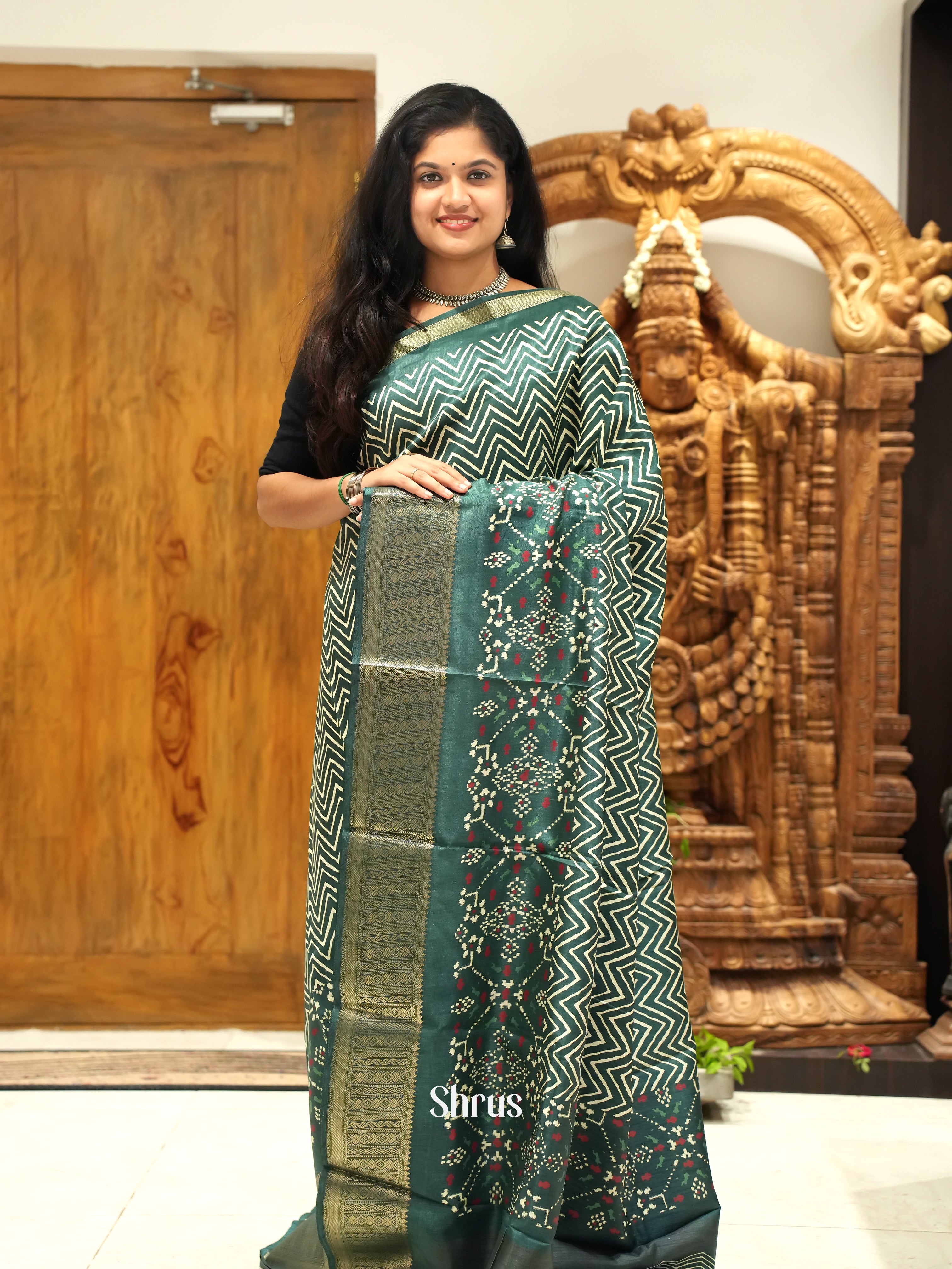 Green(Single Tone) - Semi crepe Saree