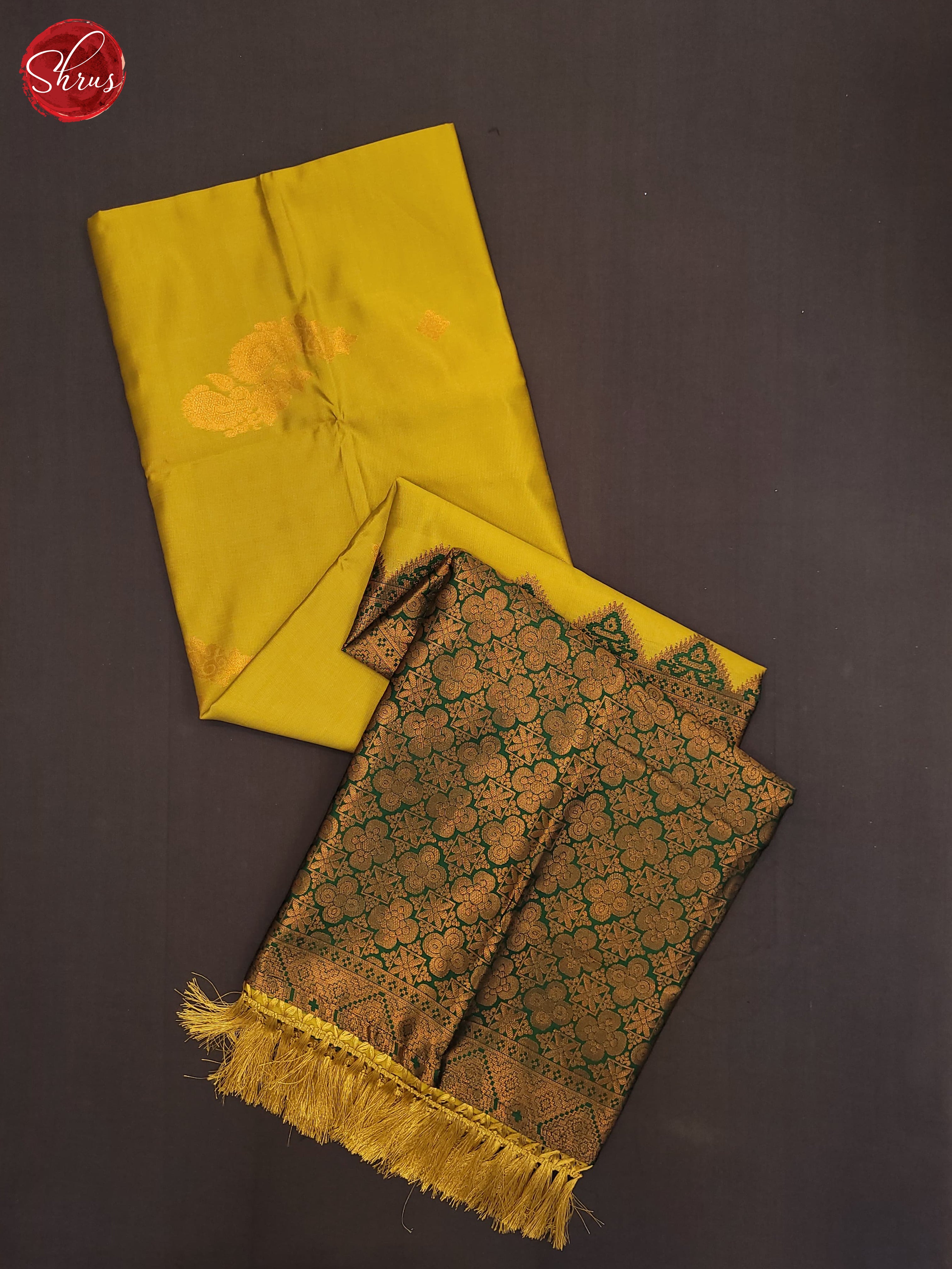 Mathulir Green & Green - Semi Soft Silk Saree - Shop on ShrusEternity.com