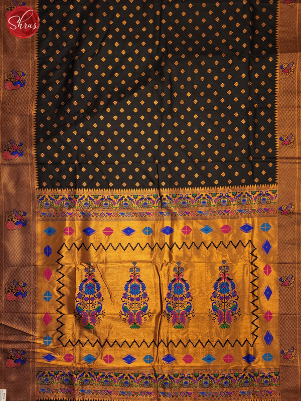 Beautiful Semi Paithani Fancy Pallu : The Morani Fashion