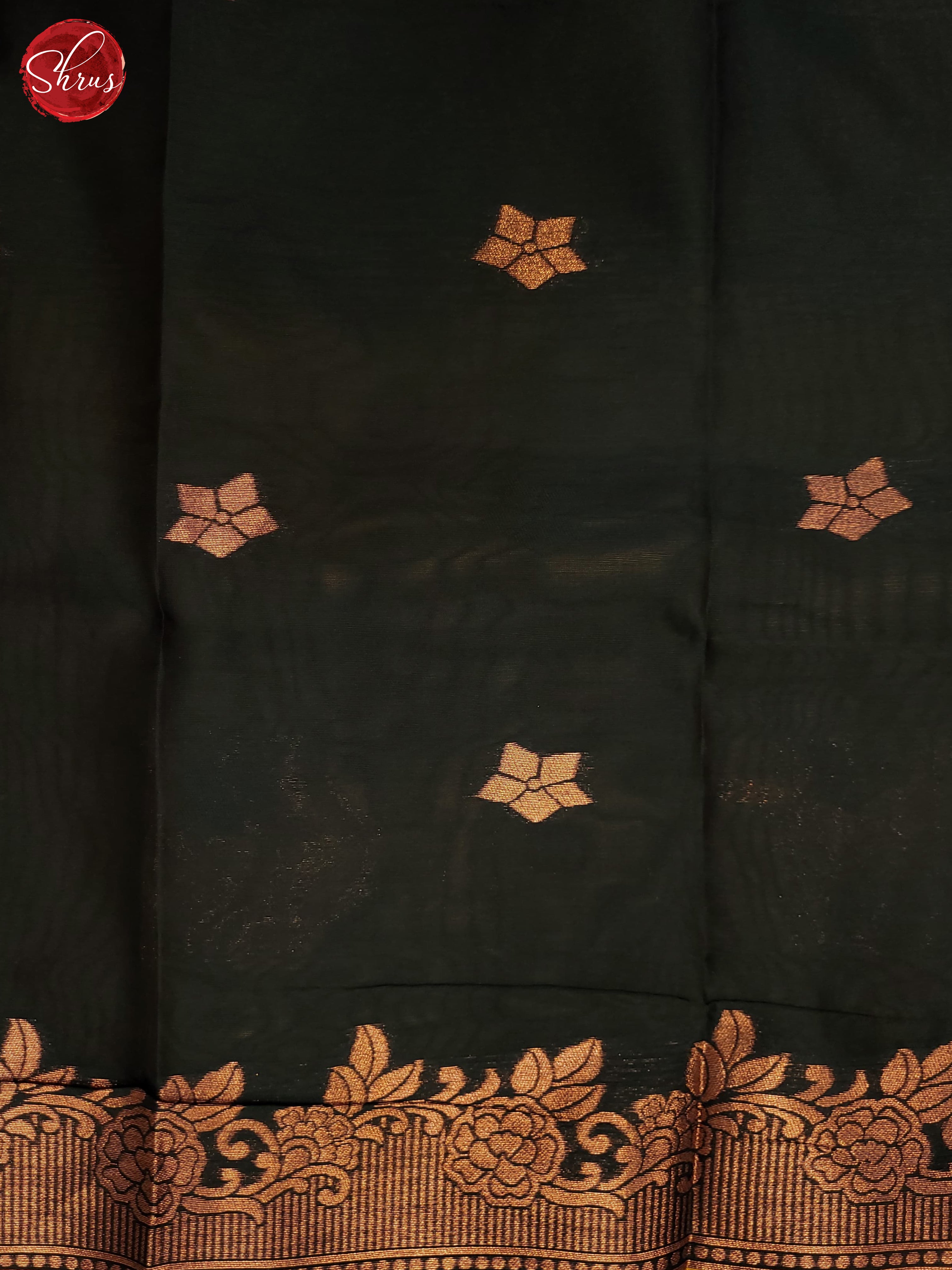 Mandhulir Green & Green - Semi Softsilk Saree - Shop on ShrusEternity.com