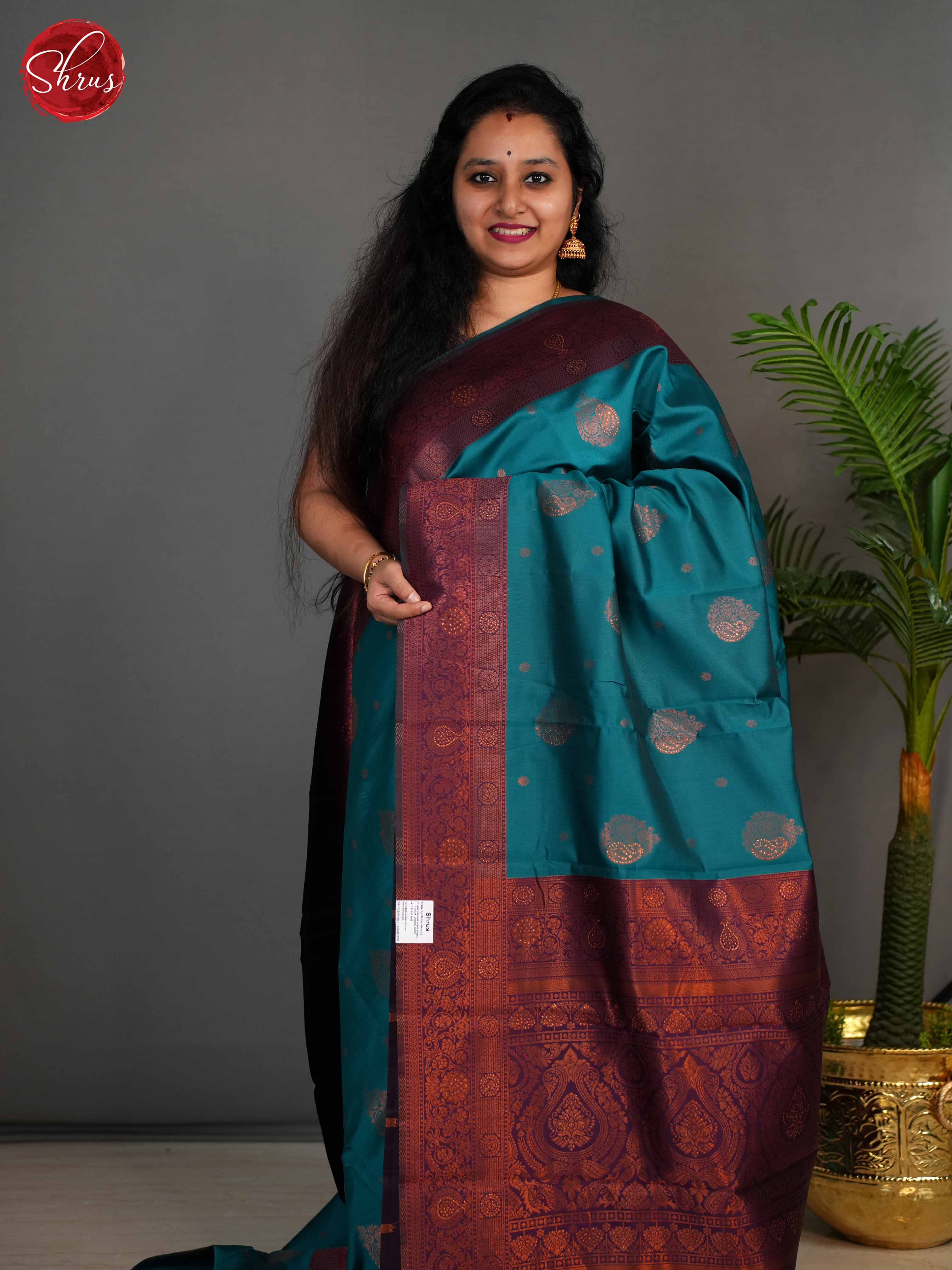 Green & Deep Wine- Semi Kanchipuram Saree - Shop on ShrusEternity.com