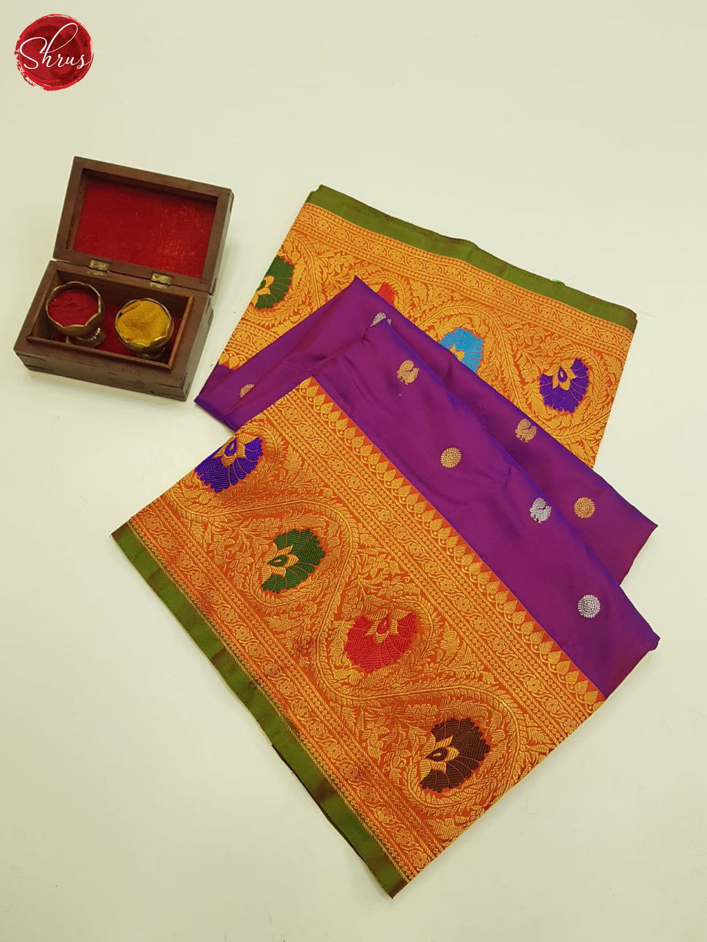 Perfect Saree Box for Gifting | We ship across the globe