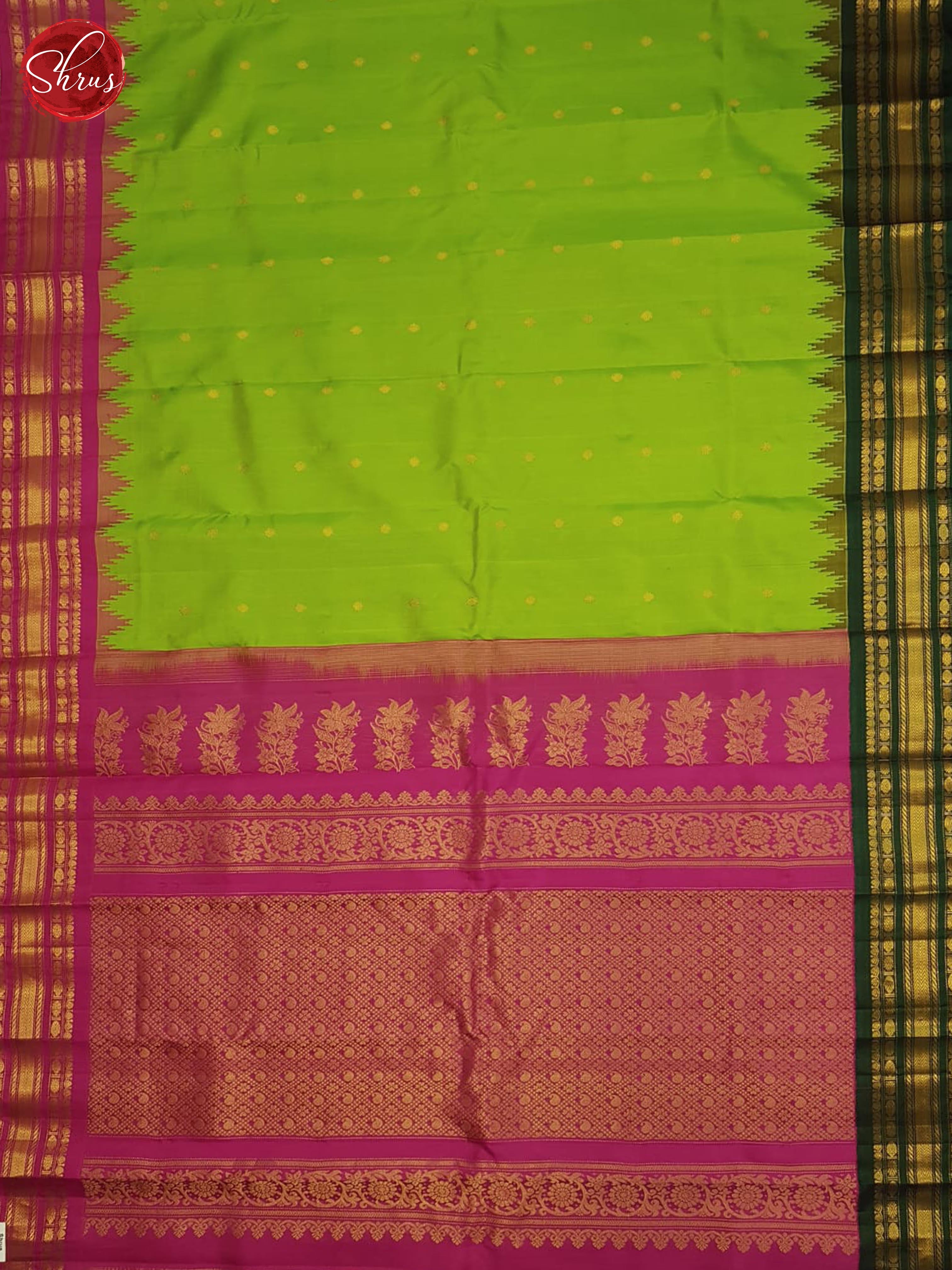 Green And Pink-Gadwal Silk Saree(Ganga Jamuna Border) - Shop on ShrusEternity.com