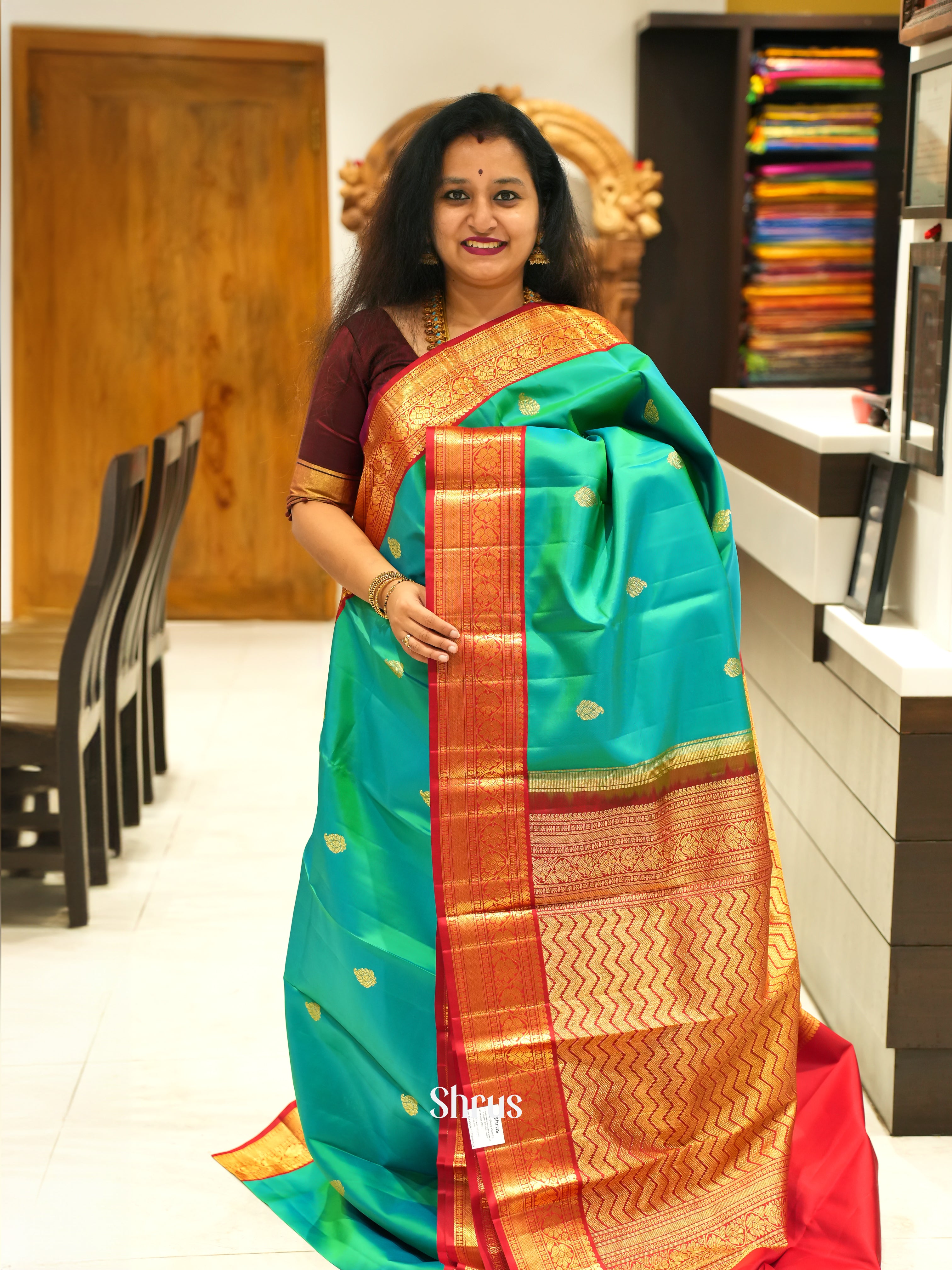 Green and Red - Korvai Kanchipuram Silk saree