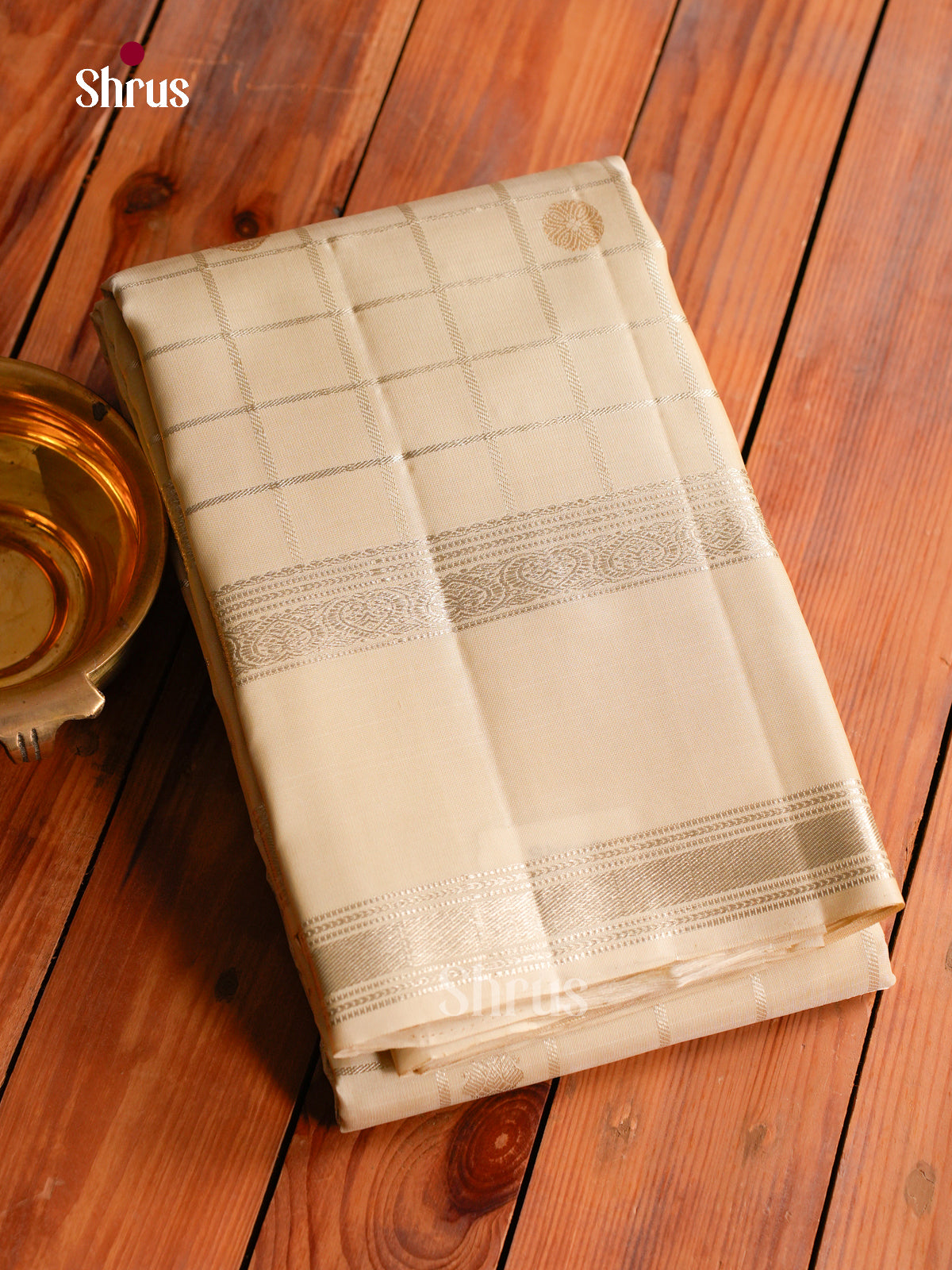 Beautiful Cream Kanchipuram Silk Saree With Zari Checks & Floral Buttas | Rettapet Zari Border & B rocade Pallu