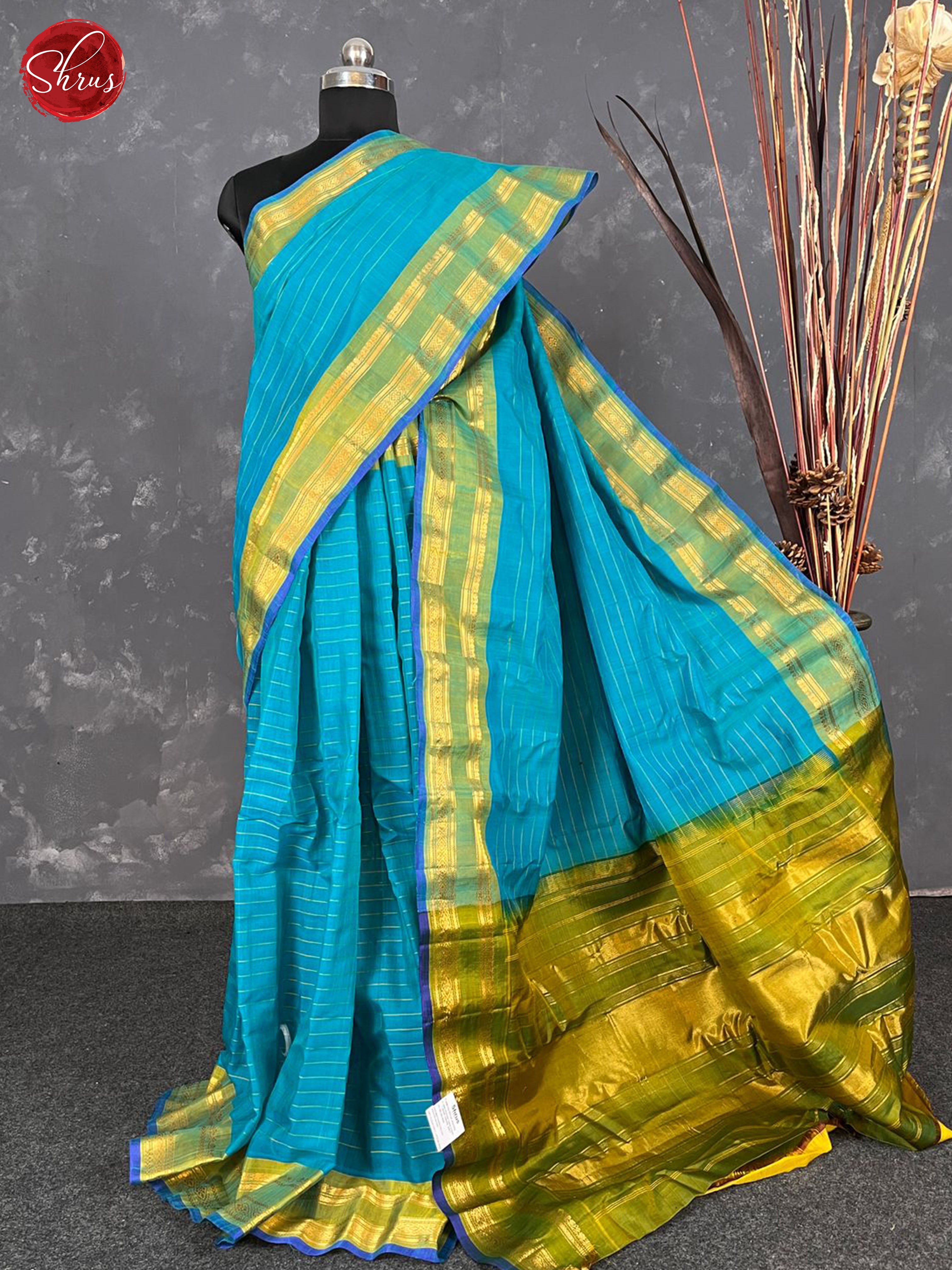 Blue & Manthulir Green - Gadwal Silk Cotton Saree - Shop on ShrusEternity.com