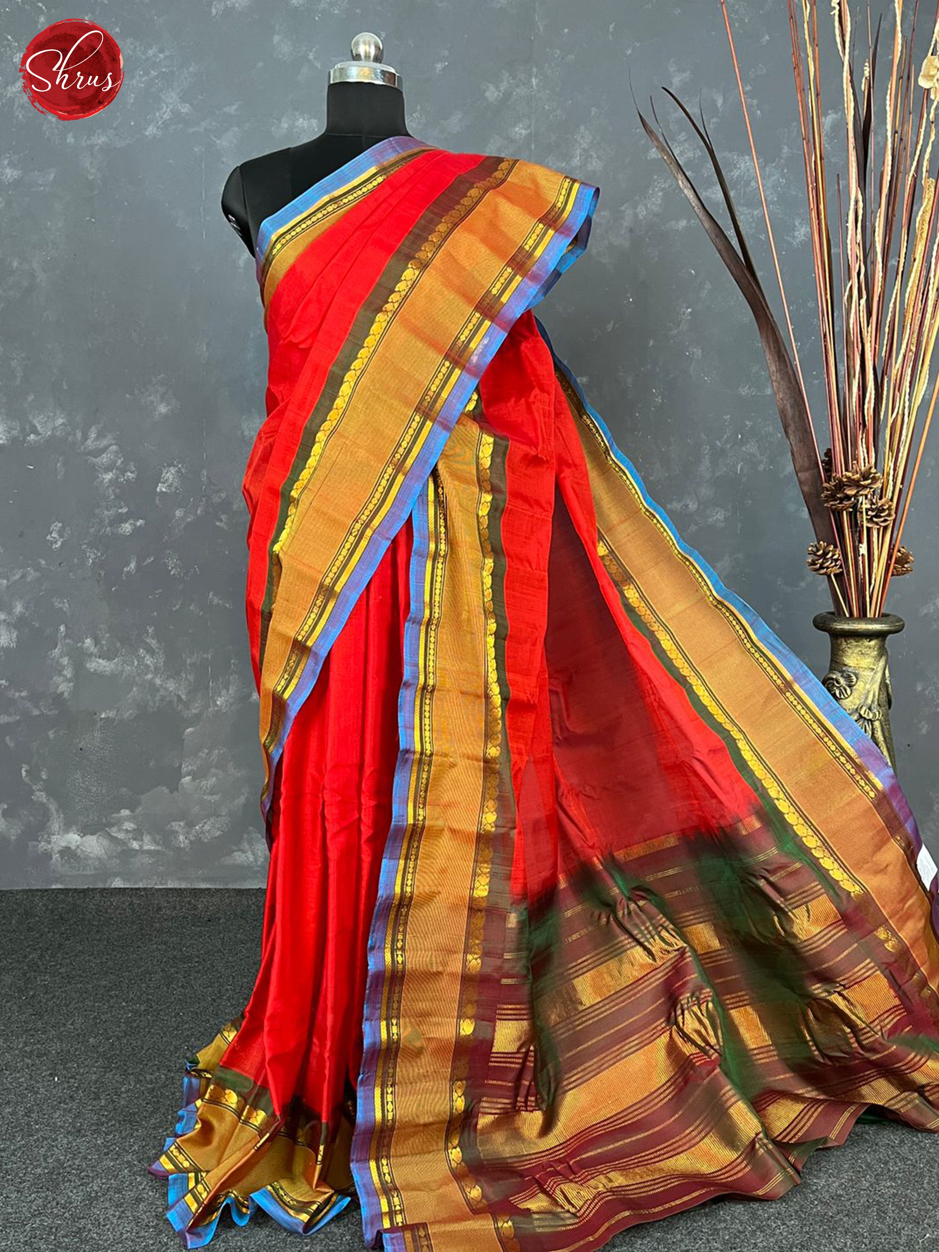 Red & Green - Gadwal Silk Cotton Saree - Shop on ShrusEternity.com
