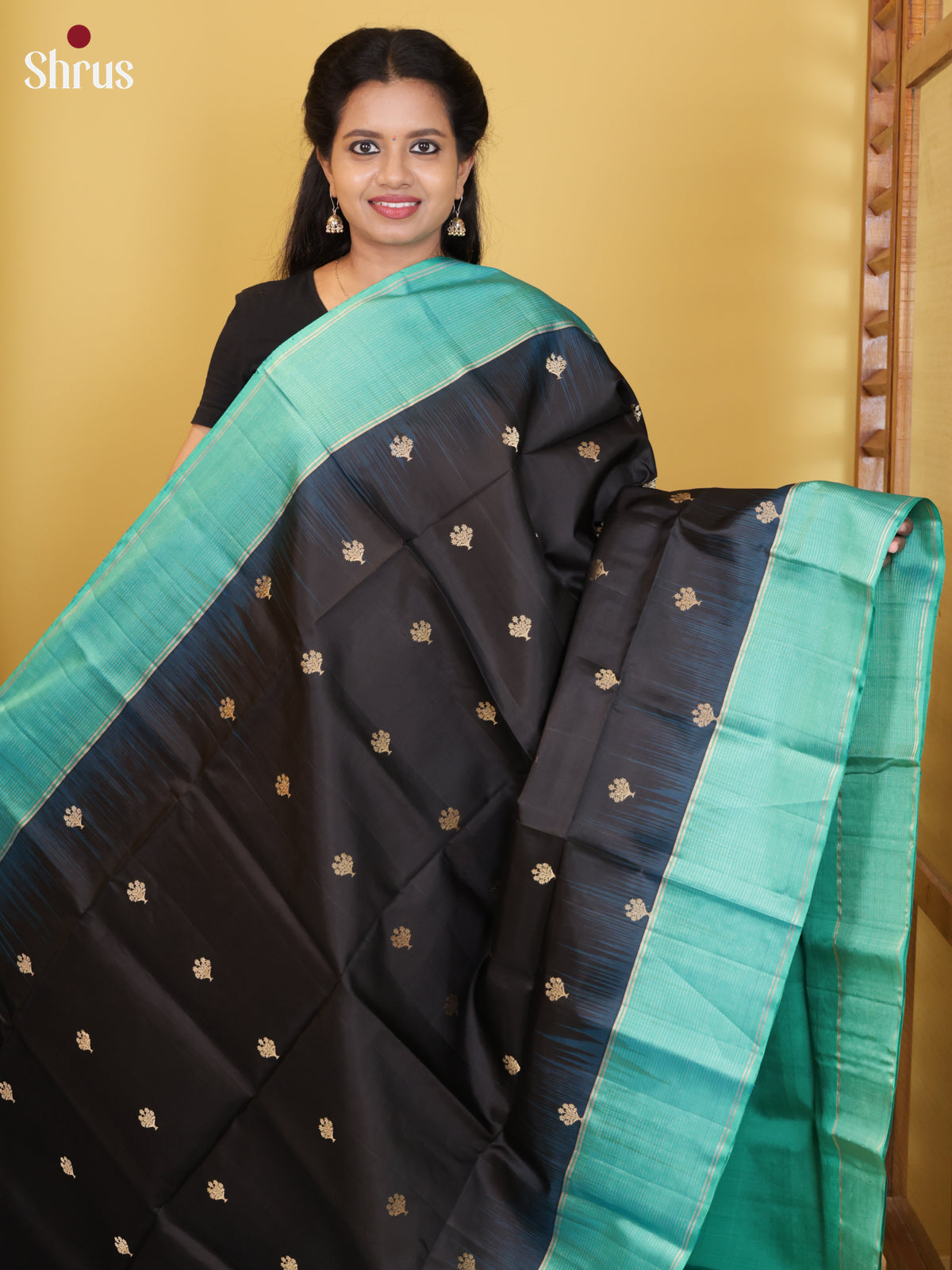 Buy Luxurious Black Pure Soft Silk Saree with Floral Buttas, Teal Border & Criss Cross Brocade Pallu 