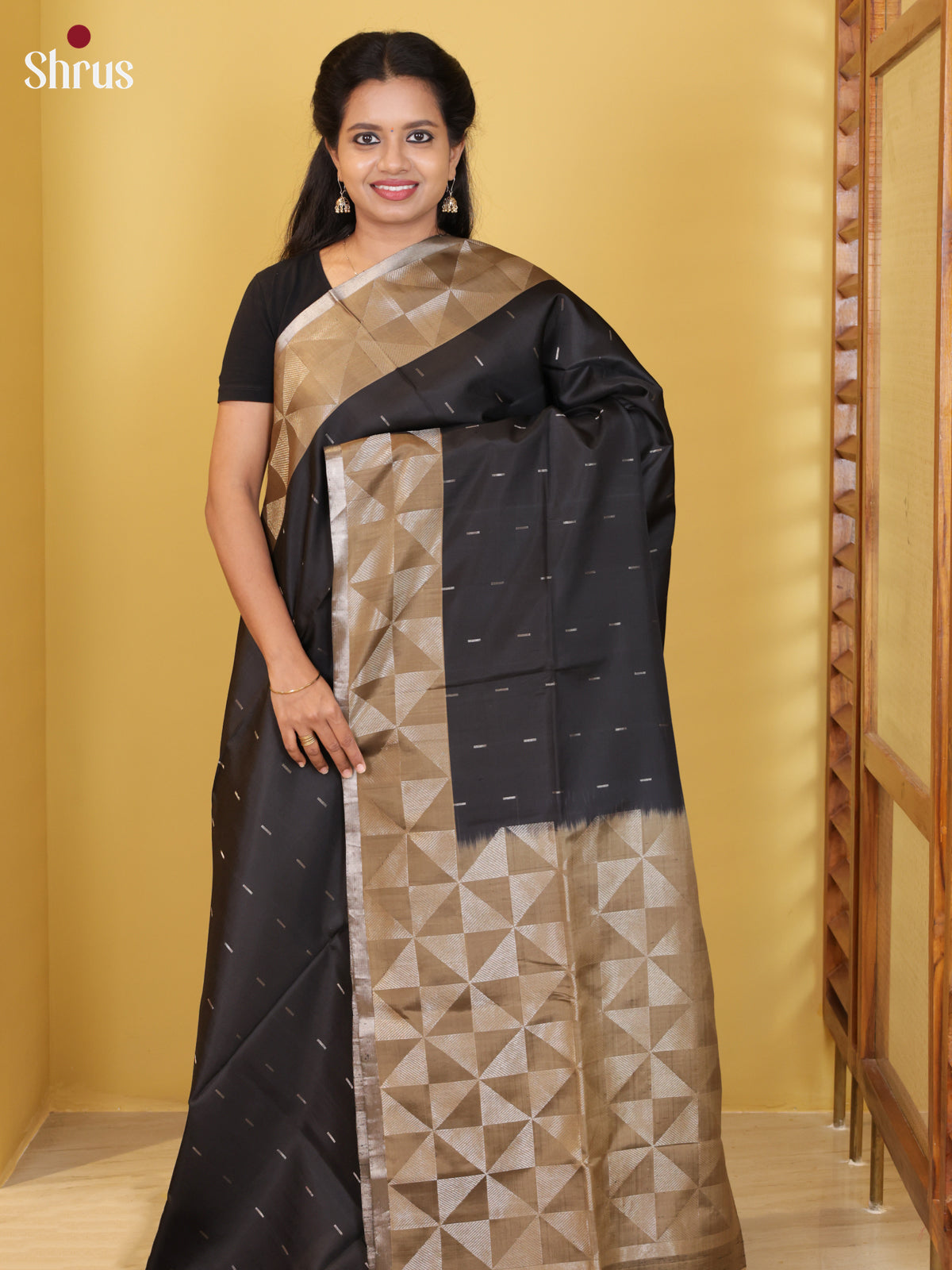 Buy Pretty Black Soft Silk Saree With Dashed Buttas, Beige Border & Pallu With Geometric Prism Pattern
