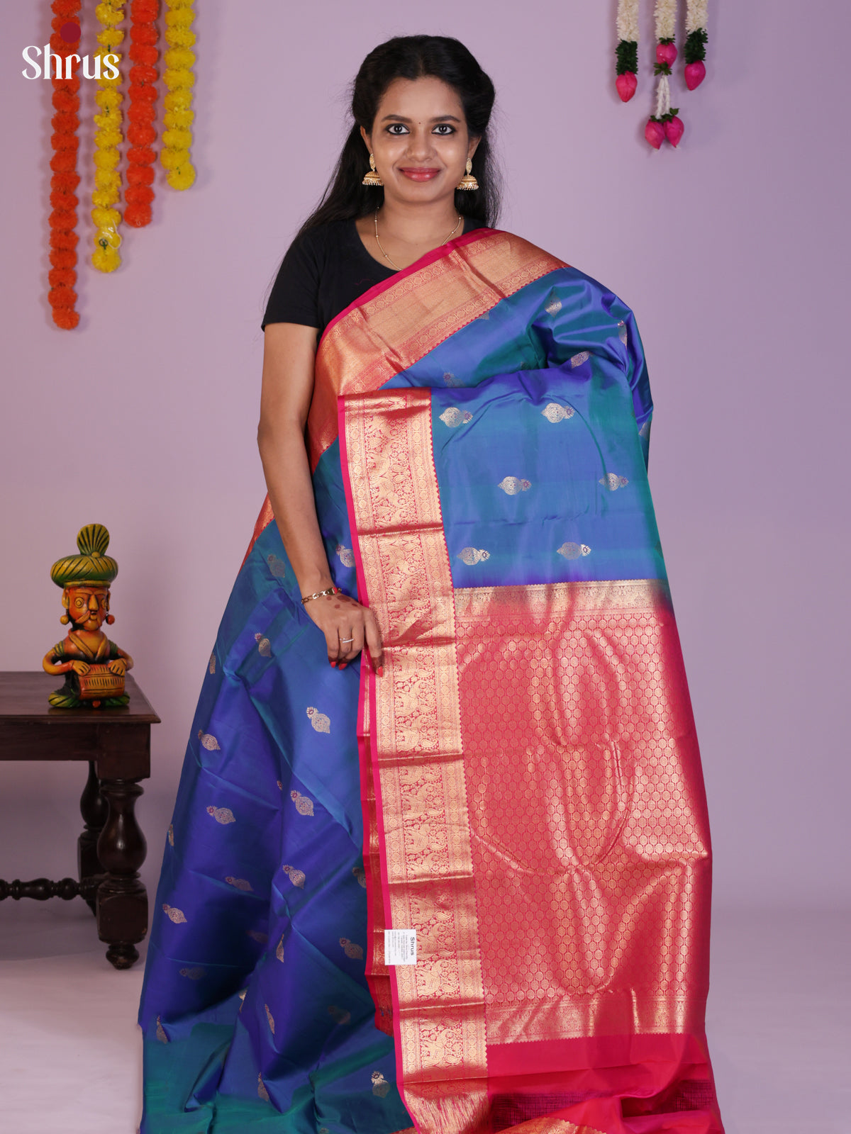 Buy Vibrant Blue Kanchipuram Silk Saree With Gold Buttas, Pink Zari Woven Border & Brocade Pallu