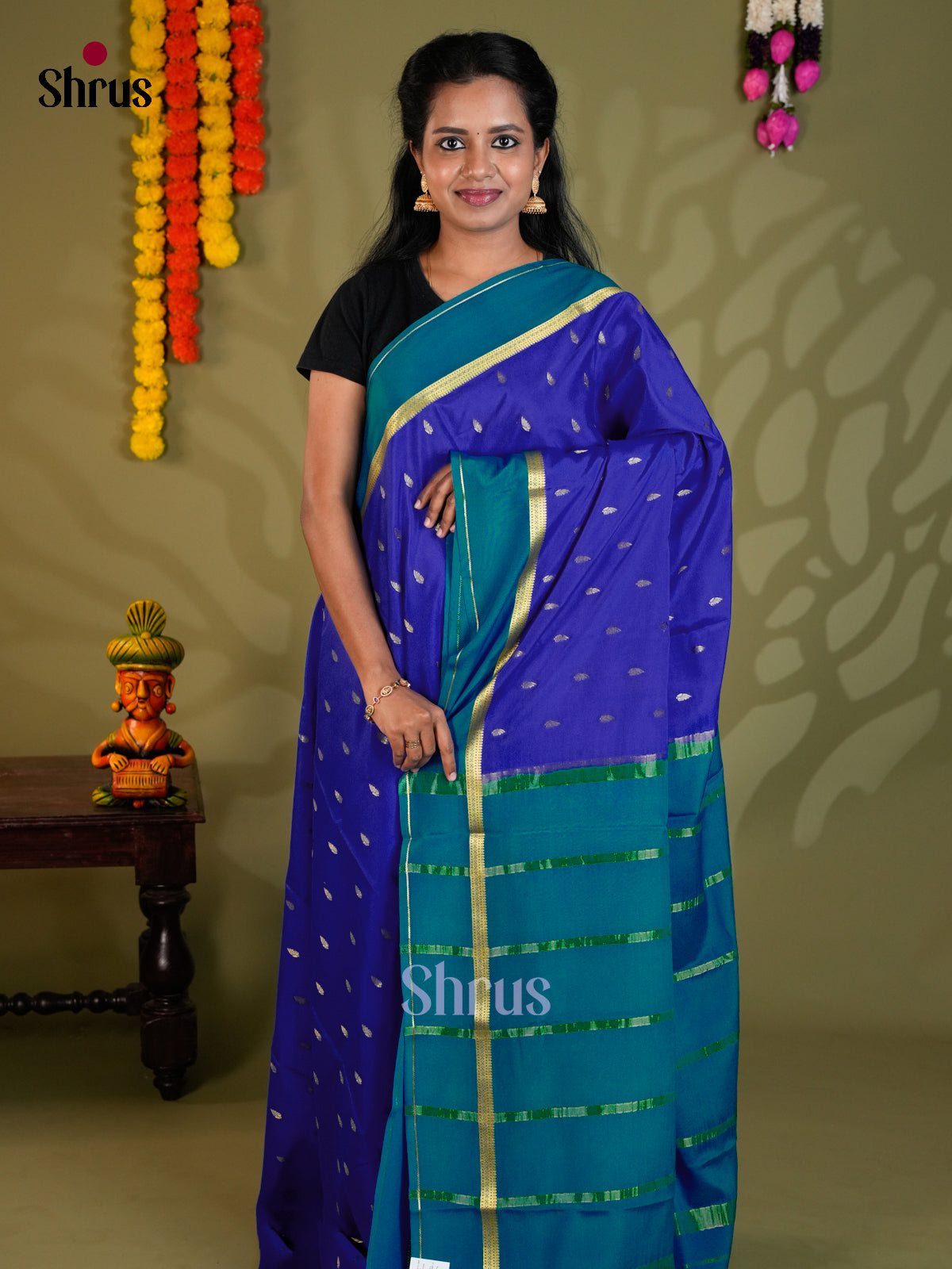 Buy Luminous Blue Mysore Silk Saree with Golden Buttas, Teal Border & Zari Chit Pallu