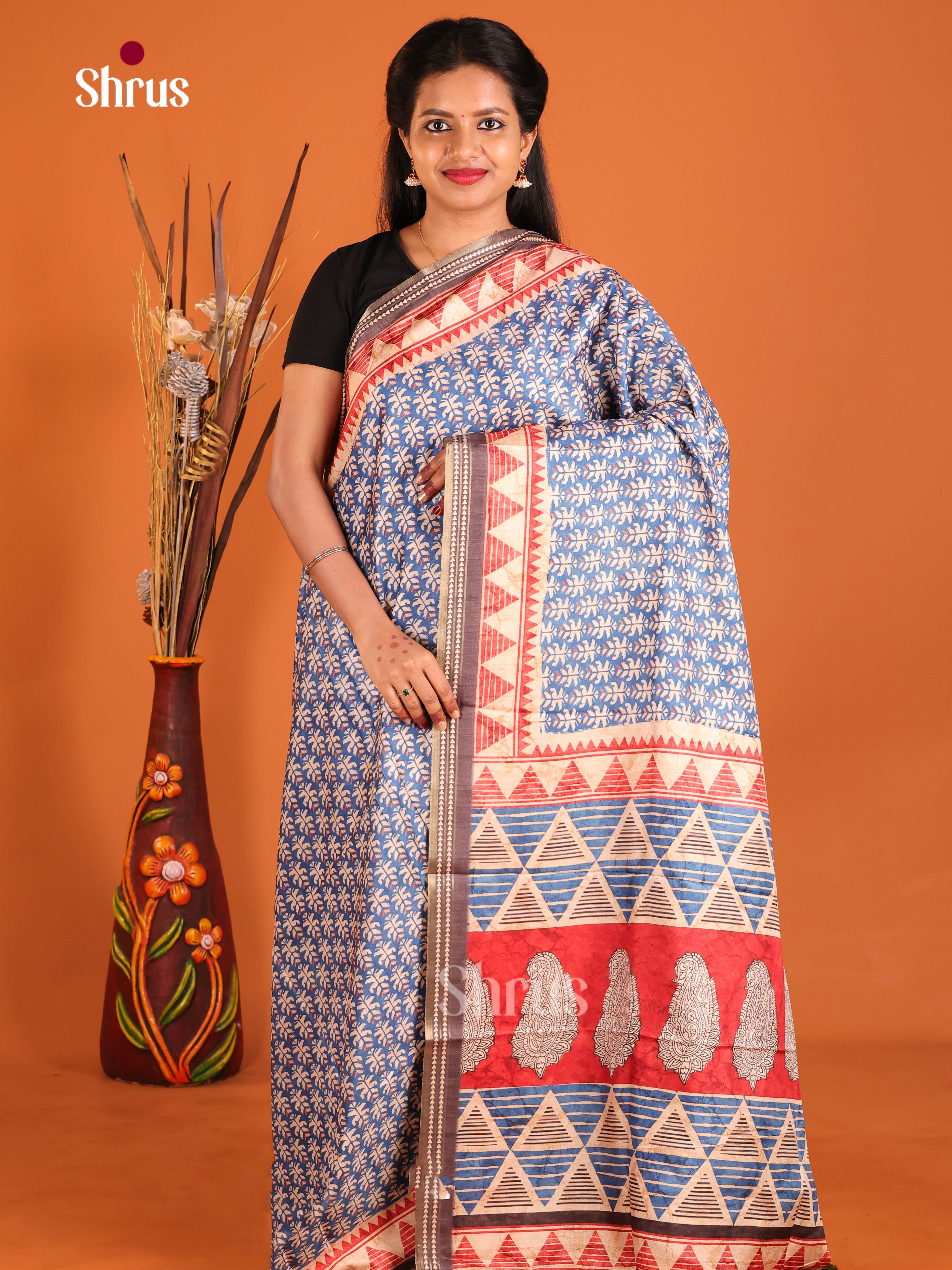Buy Beautiful Blue Silk Cotton Saree With Leaf Motifs & Paisley Printed Pallu