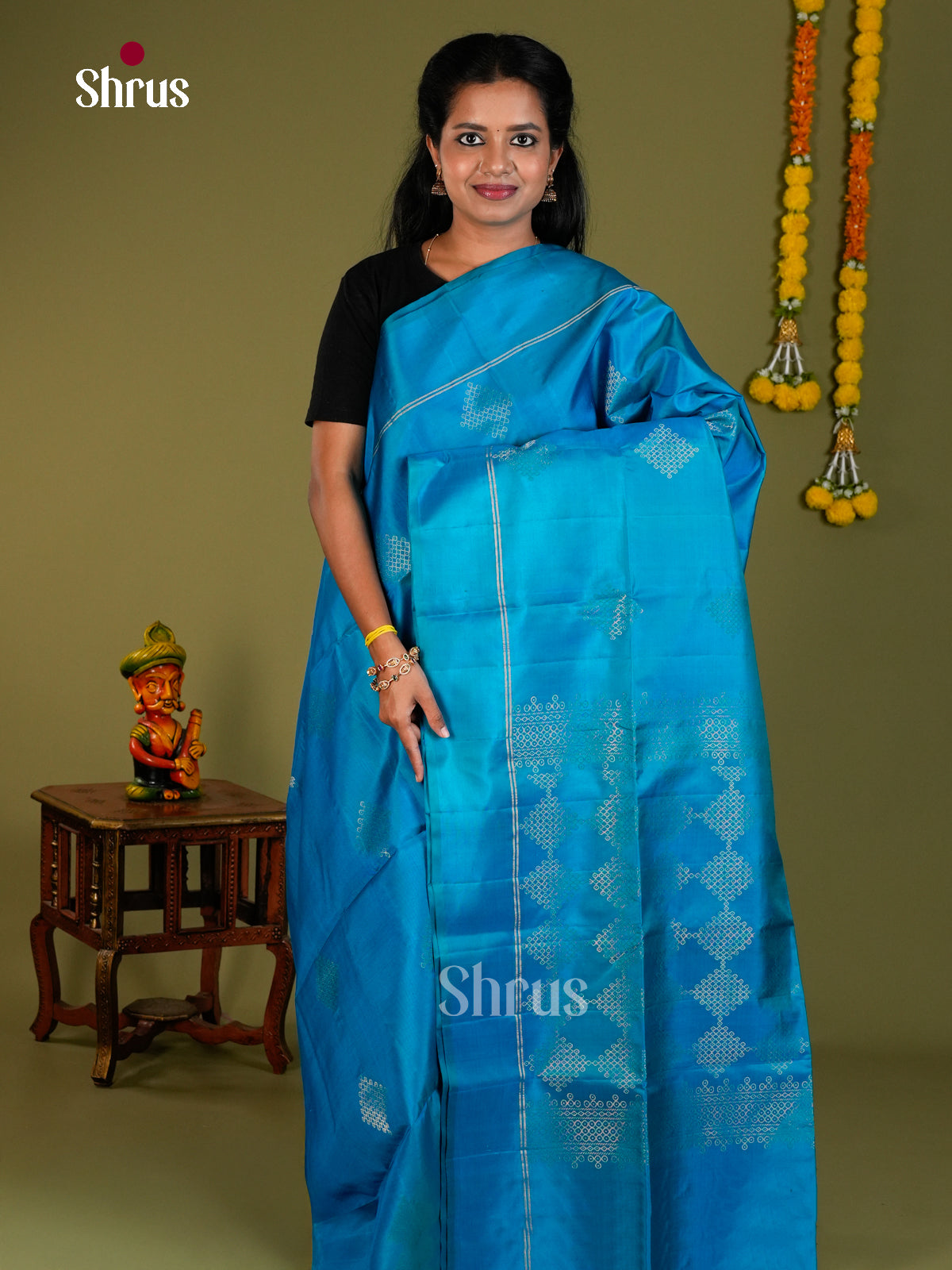 Buy Premium Blue Soft Silk Saree with Golden Kolam Motifs, Plain Border & Zari Pallu