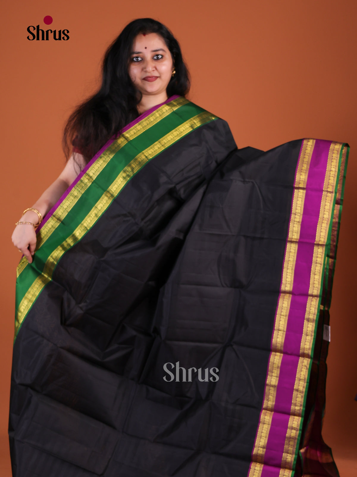 Bold Black Kanchipuram Pattu Saree With Plain Body | Purple & Green Ganga Jamuna Rettapet Zari Border