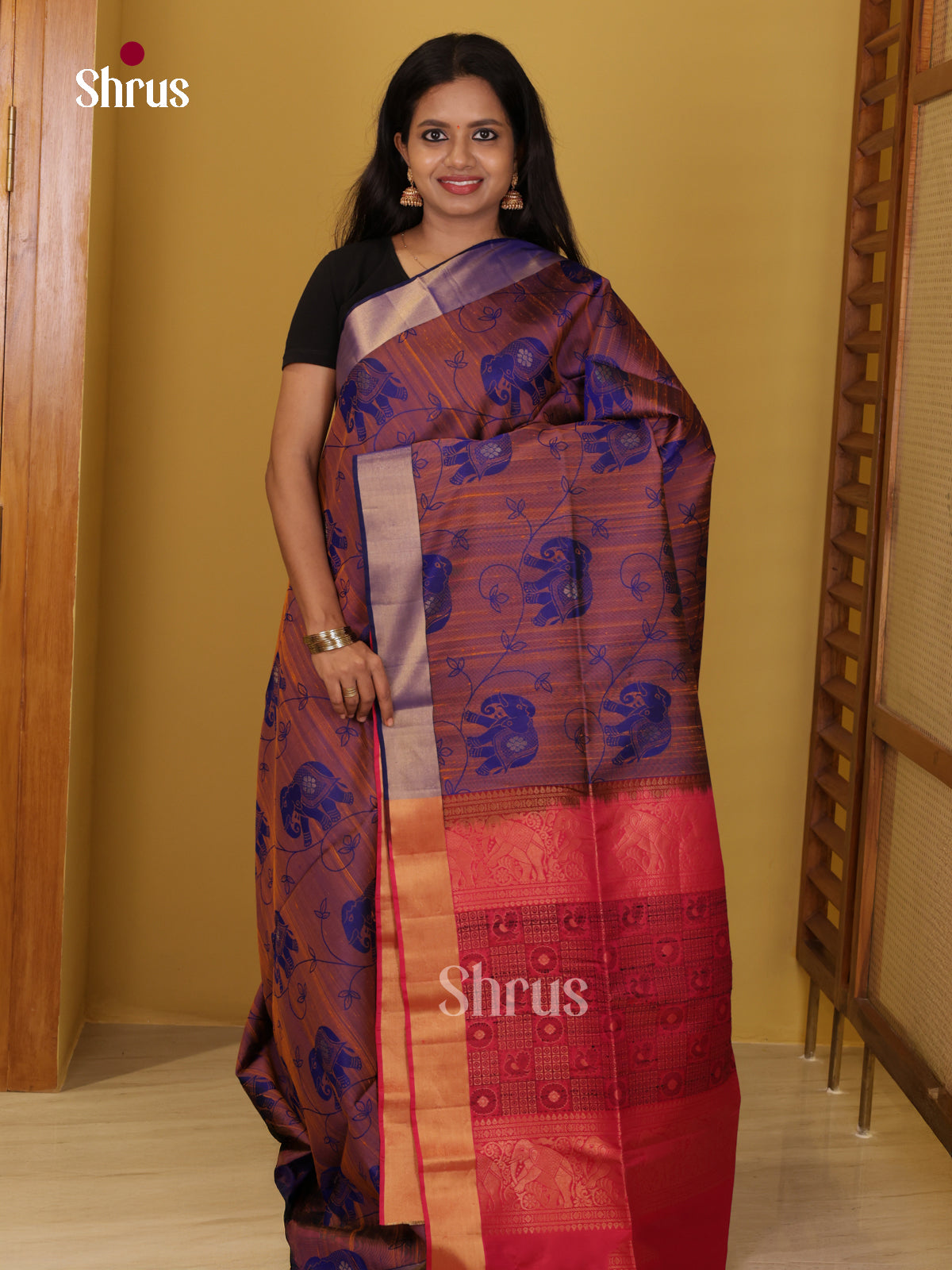 Buy Glamorous Bronze Soft Silk Saree With Elephant Motif Prints & Pink Brocade Pallu