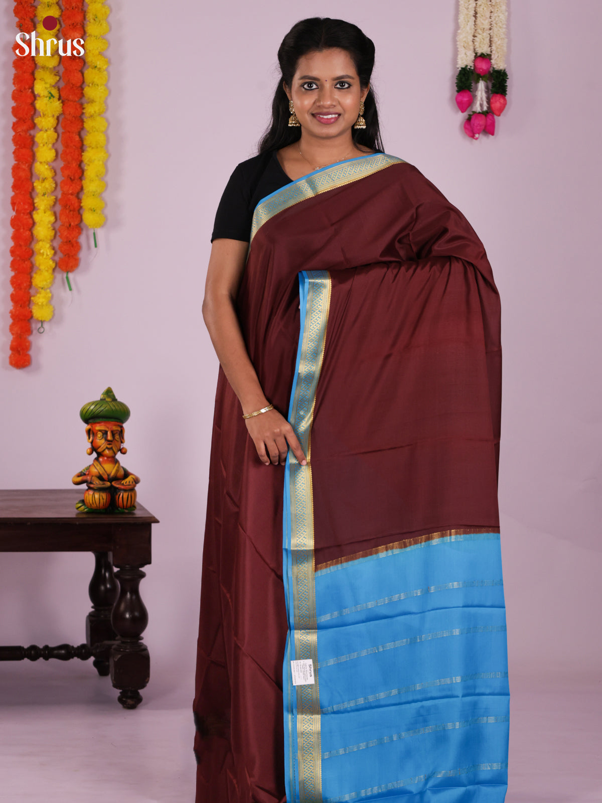 Buy Majestic Brown Mysore Silk Saree With Blue Zari Woven Border & Chit Pallu
