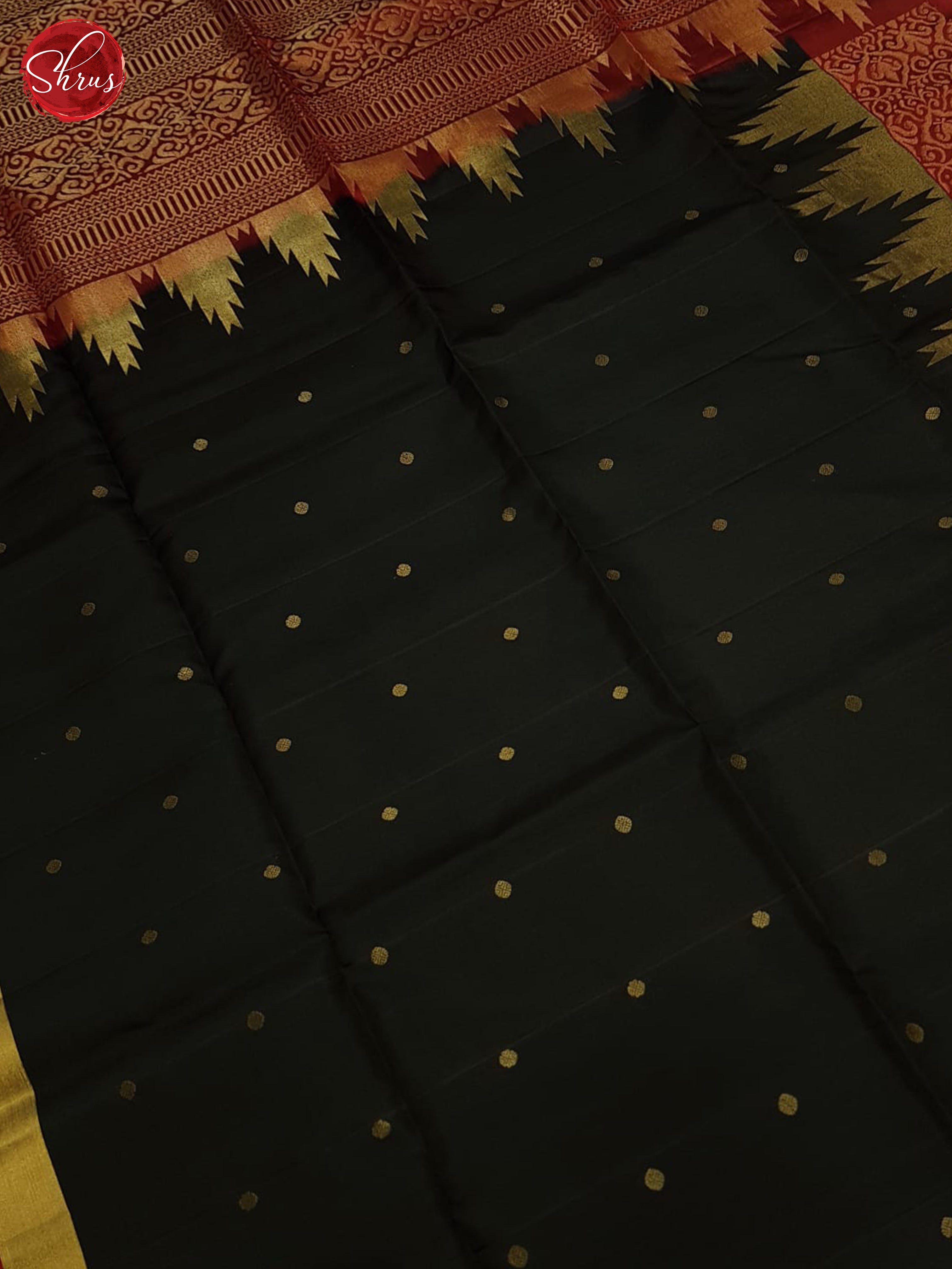 Black and Arakku maroon - Soft Silk Saree - Shop on ShrusEternity.com