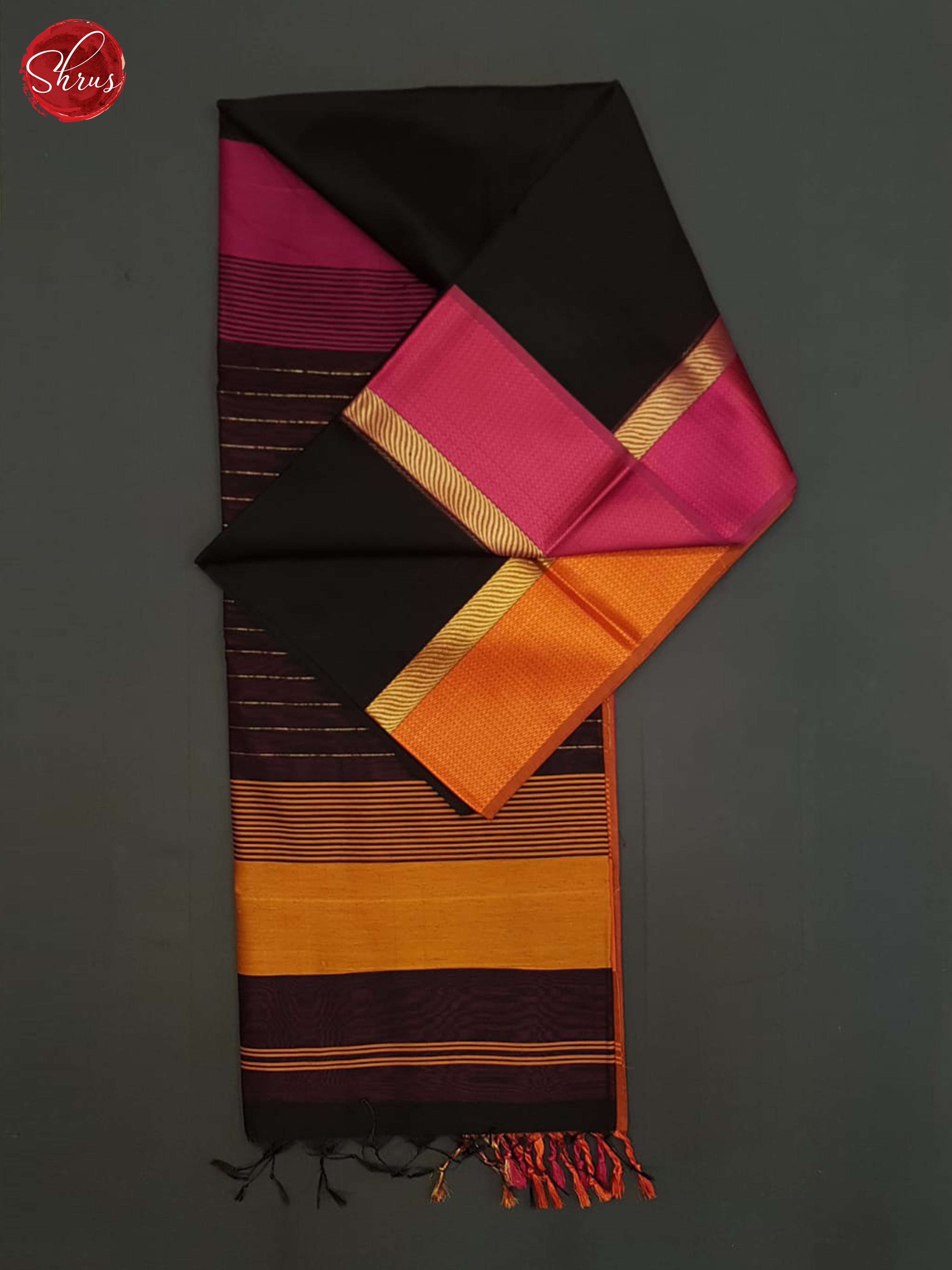 Black And Pink- Maheshwari Silk Cotton Saree - Shop on ShrusEternity.com