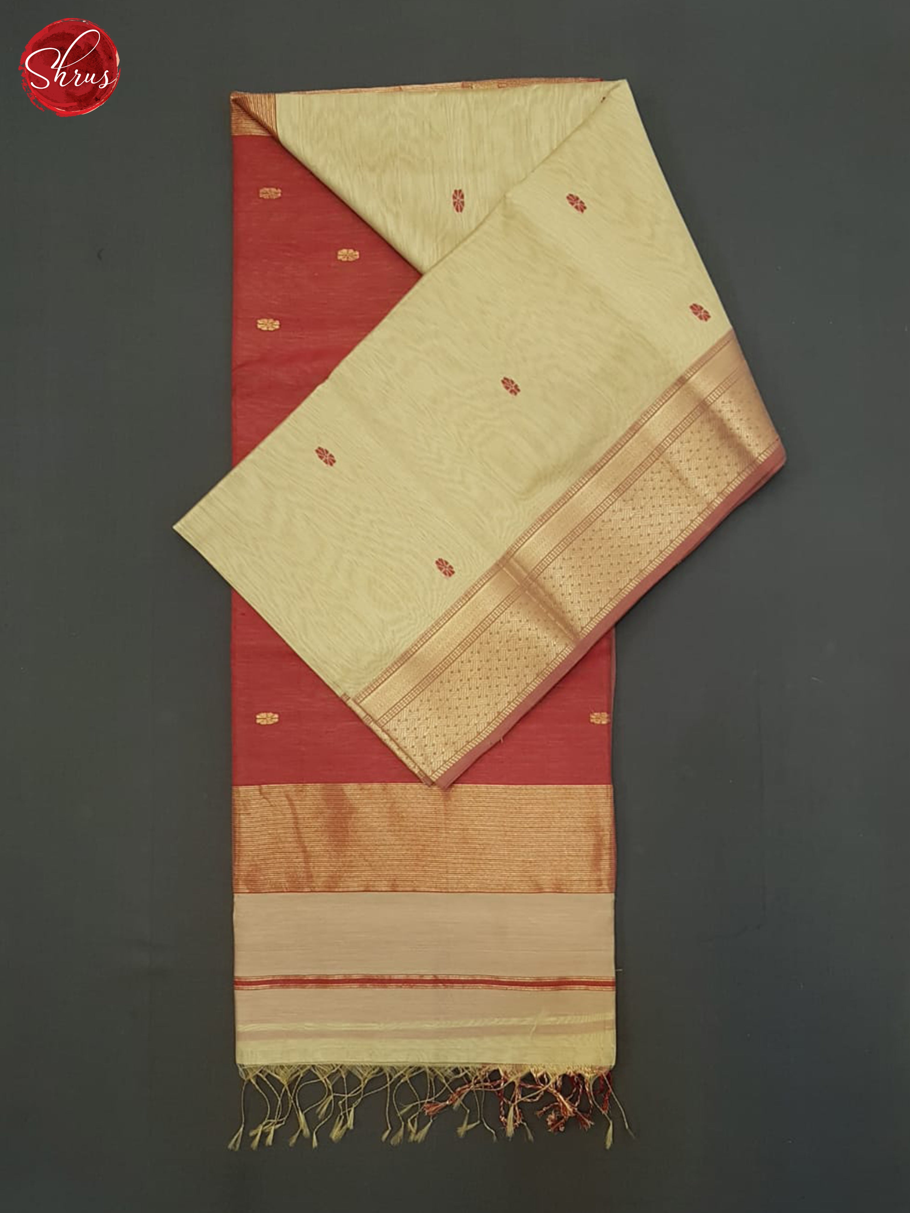 Beige And Maroon- Maheshwari Silk Cotton Saree - Shop on ShrusEternity.com