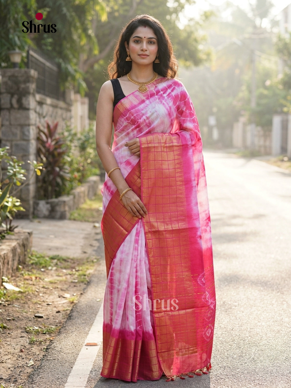 Cream And Pink- Shibori Saree