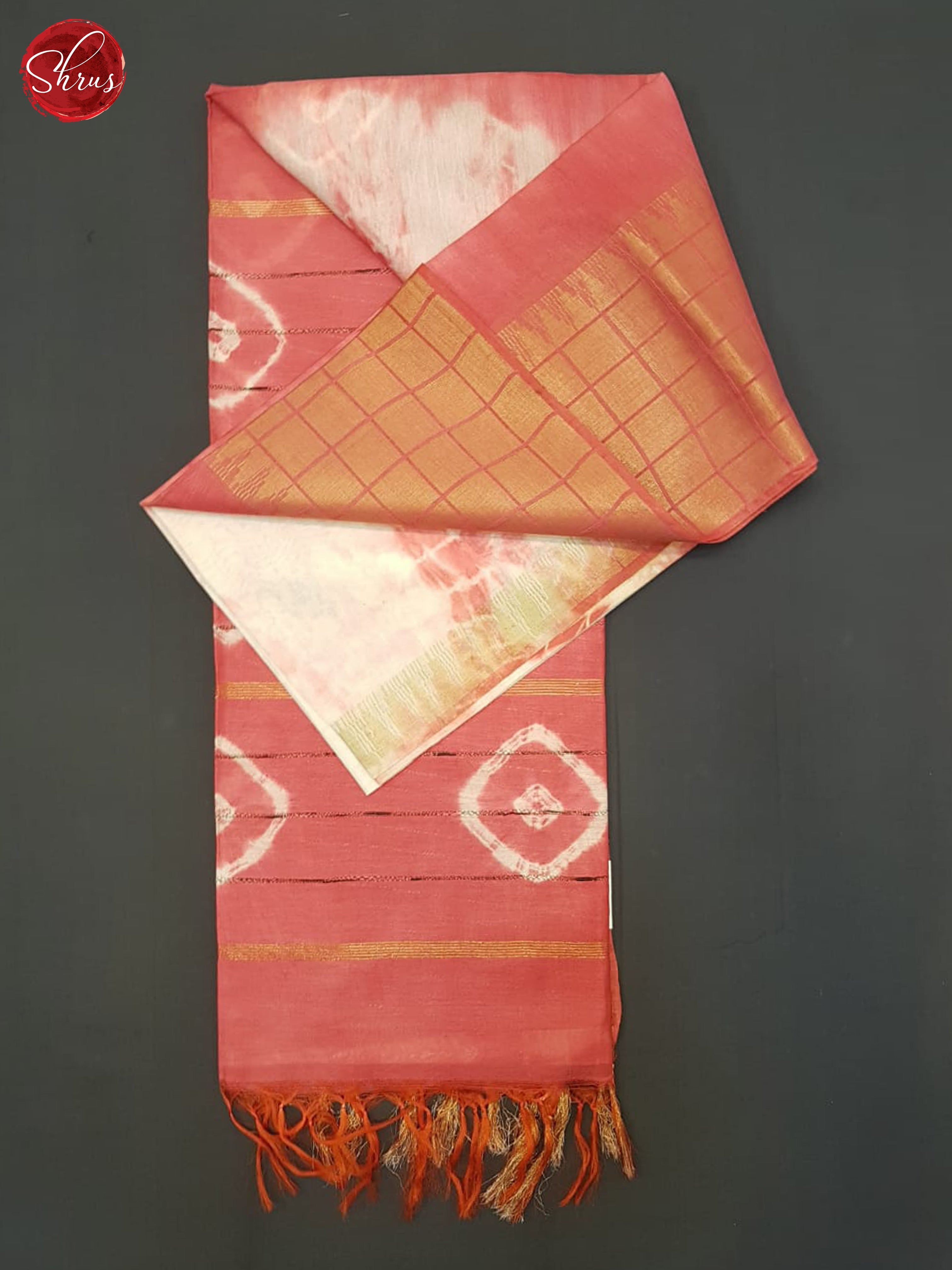 Cream And Orangish Pink- Shibori Saree - Shop on ShrusEternity.com