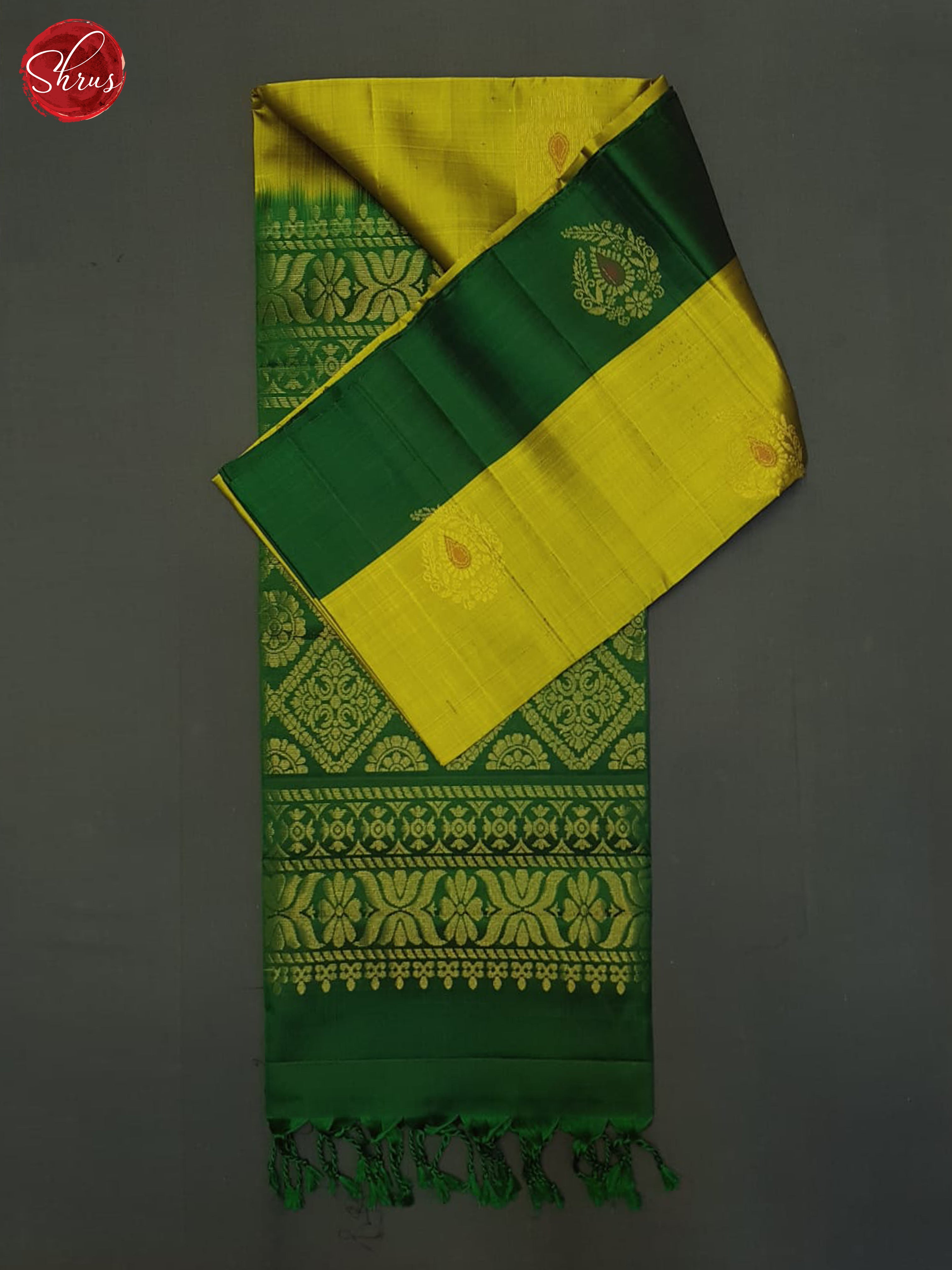 Manthulir Green And Green- Soft Silk Half-pure Saree - Shop on ShrusEternity.com