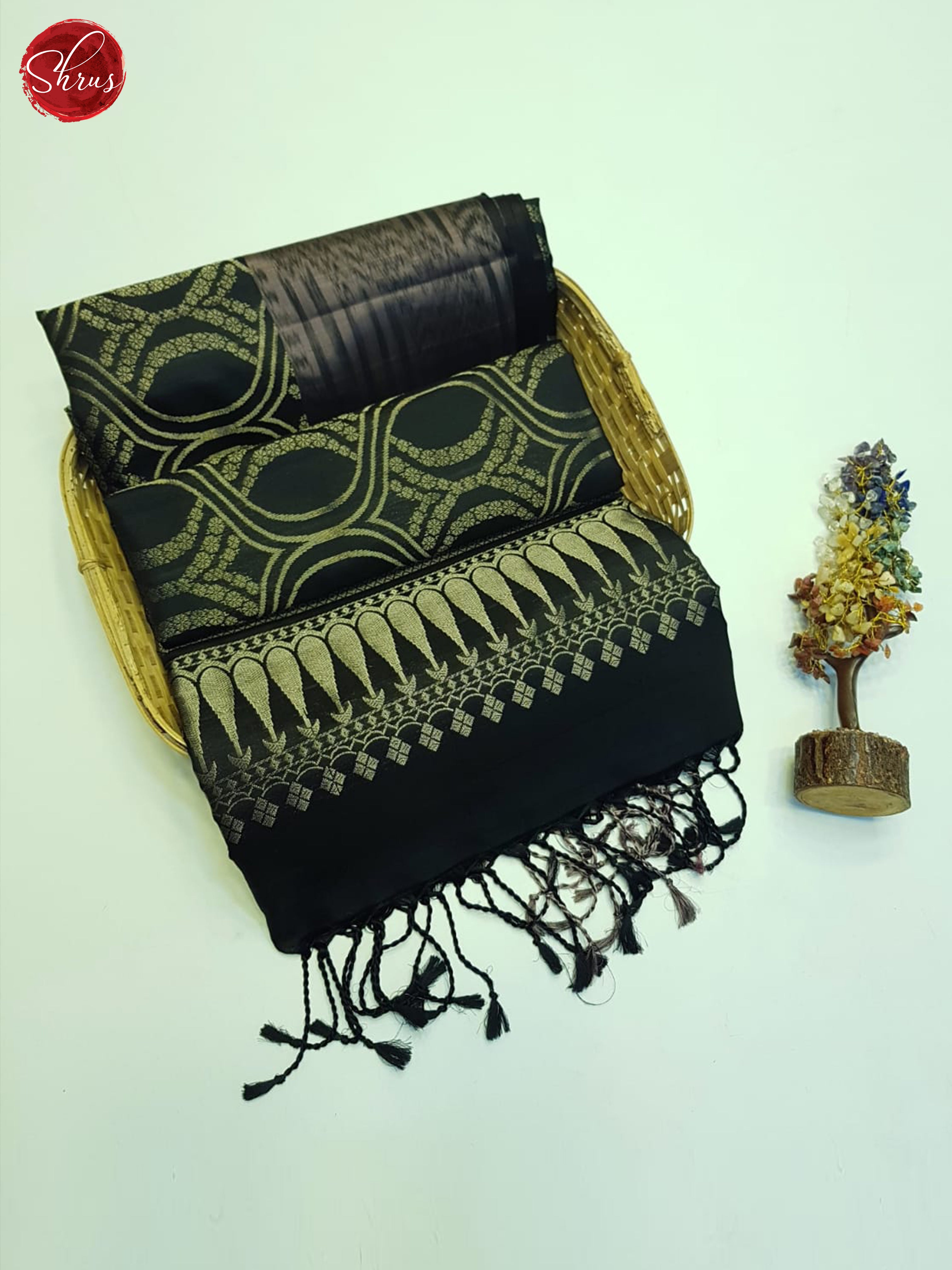 Black(Single tone)-Soft silk saree - Shop on ShrusEternity.com