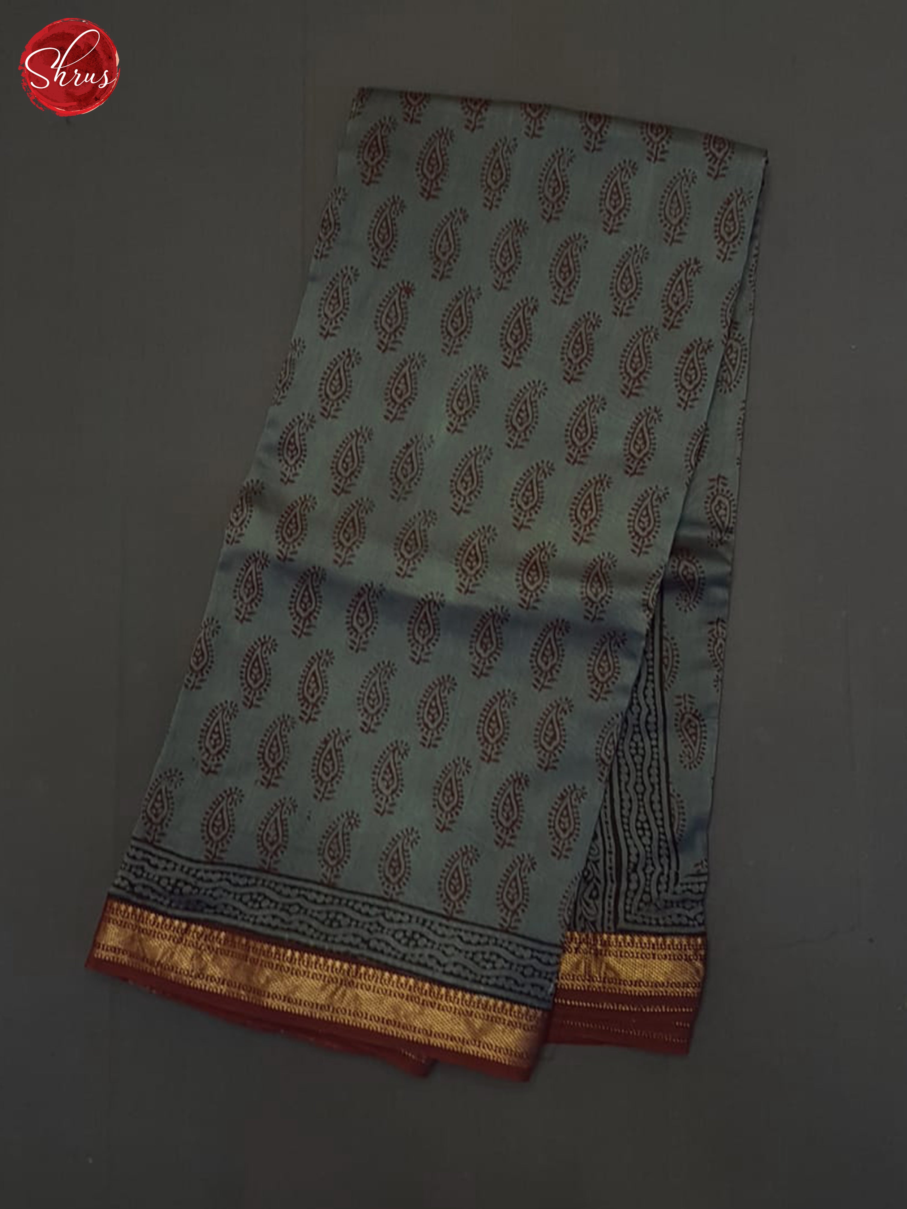 Grey And Maroon- Maheshwari Silk Cotton Saree - Shop on ShrusEternity.com