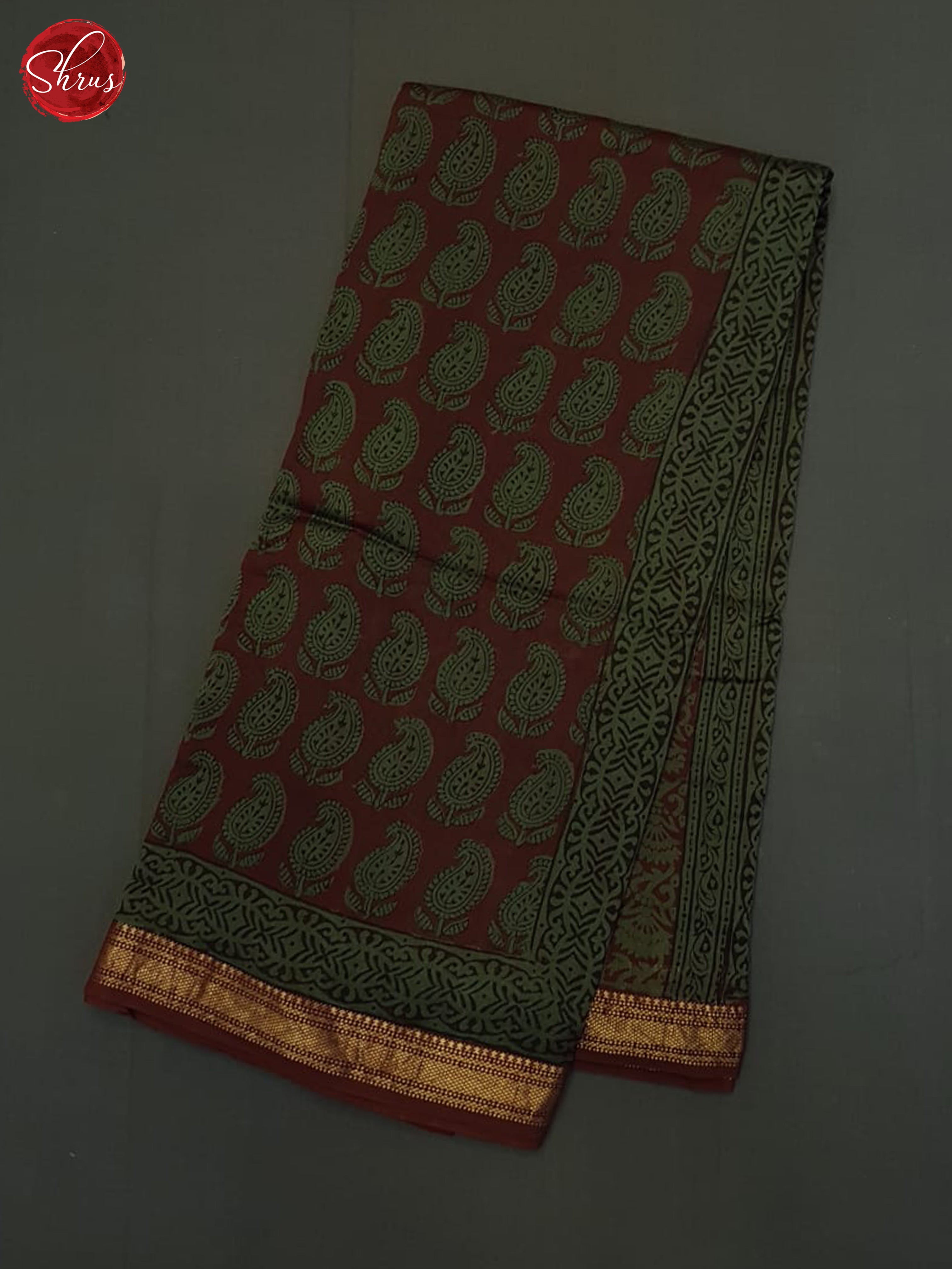 Maroon And Green- Maheshwari Silk Cotton Saree - Shop on ShrusEternity.com